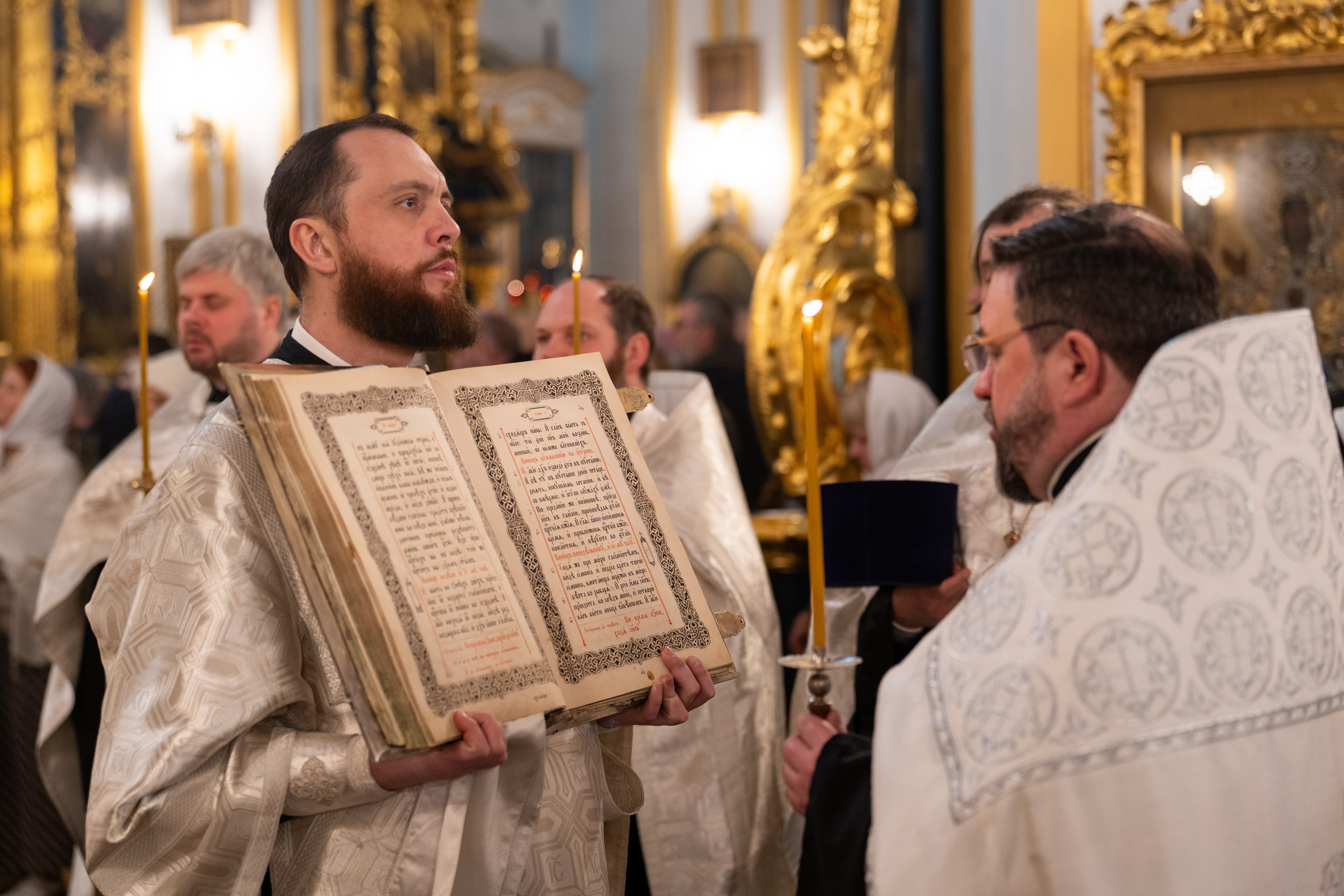 Праздничное бдение в Николо-Богоявленском морском соборе. НИКОЛО-БОГОЯВЛЕНСКИЙ МОРСКОЙ СОБОР