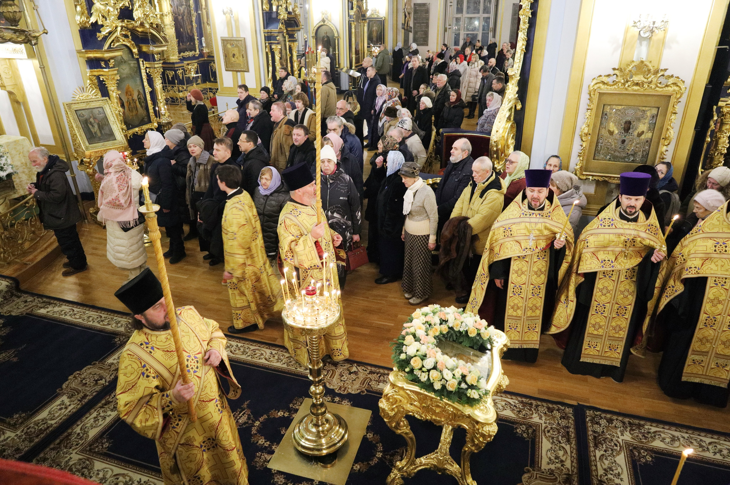 СЛУЖЕНИЕ В КАНУН ДНЯ ПАМЯТИ СВЯТИТЕЛЯ НИКОЛАЯ ЧУДОТВОРЦА. НИКОЛО-БОГОЯВЛЕНСКИЙ МОРСКОЙ СОБОР