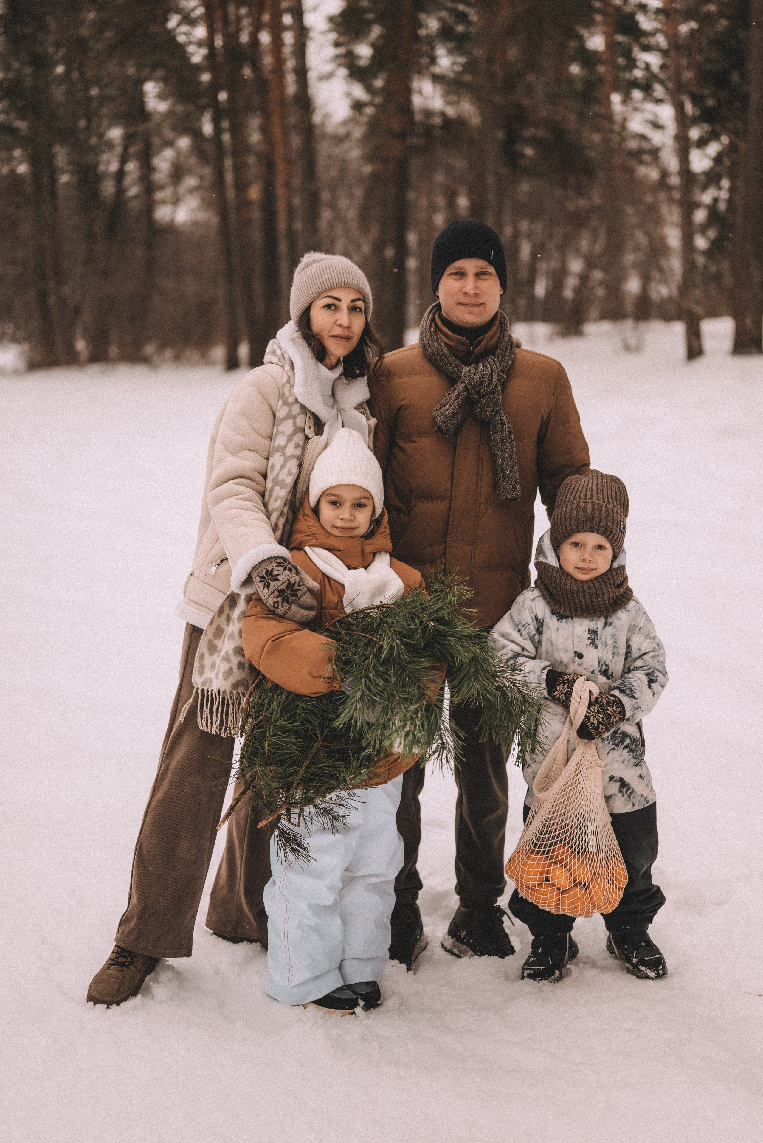 Сергей и Наталья с Ксюшей и Максимом. Фотограф Кристина Пархоменко