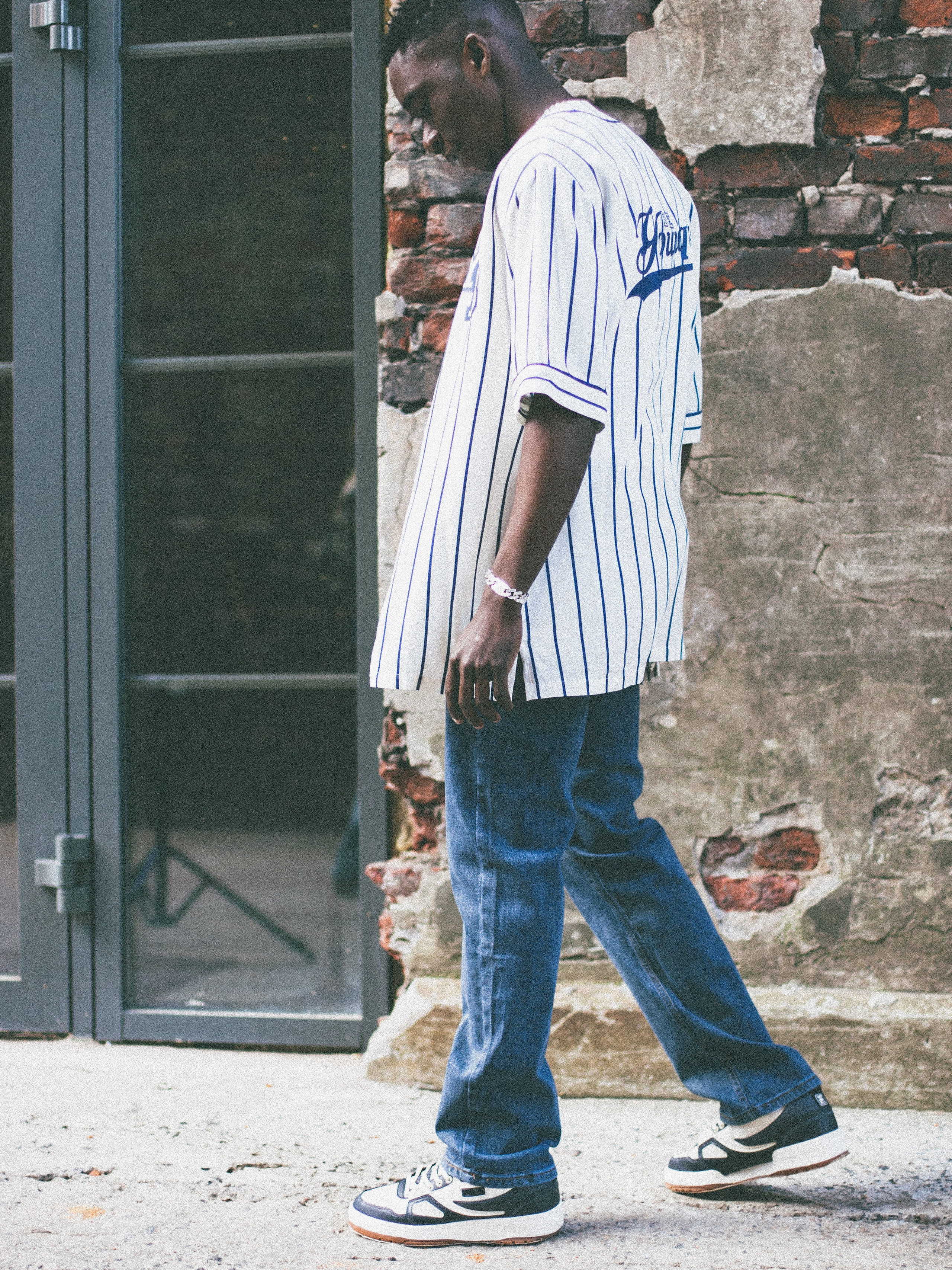 Сиджей, 177 см. KED Production — продакшн из СПб. Создаём фото, видео и контент, который помогает брендам и селлерам продавать больше