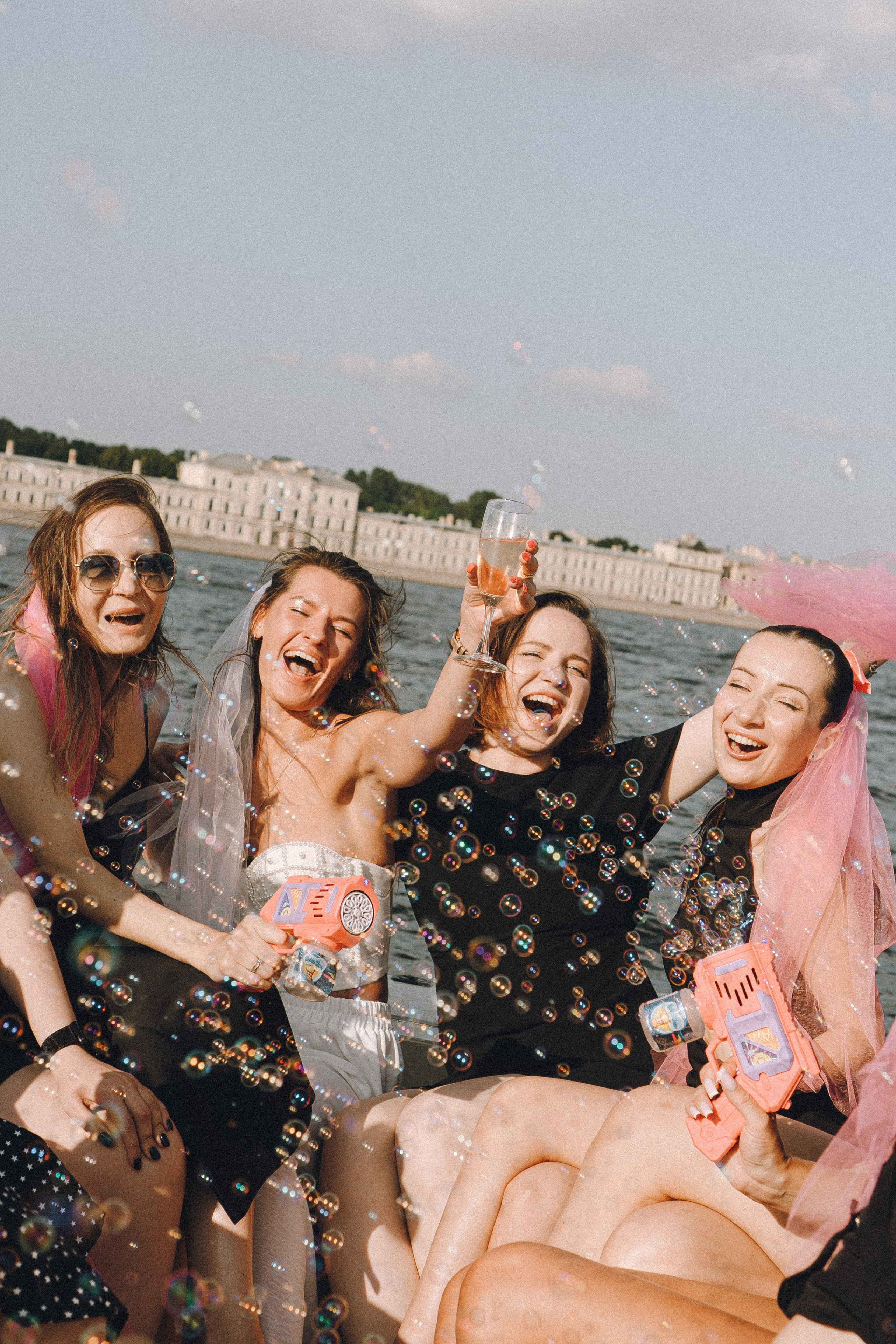 ДЕВИЧНИК НА КАТЕРЕ. Профессиональный фотограф, Санкт-Петербург — Виктория Богомолова