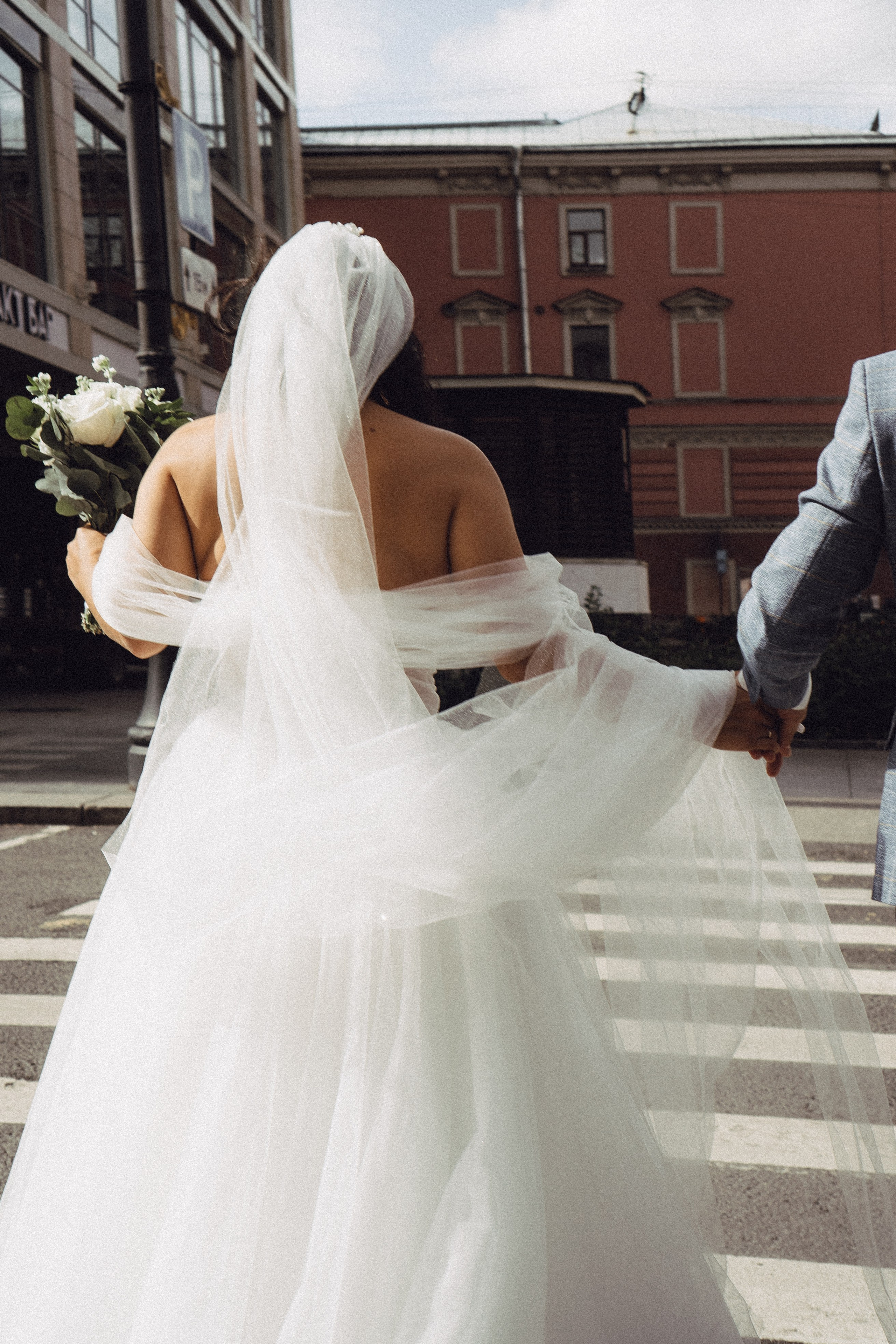 СВАДЕБНАЯ ПРОГУЛКА РЕСТОРАН МЫ ЖЕ НА ТЫ И ФОТОСЕССИИЯ С АВТОМОБИЛЕМ. Профессиональный фотограф, Санкт-Петербург — Виктория Богомолова