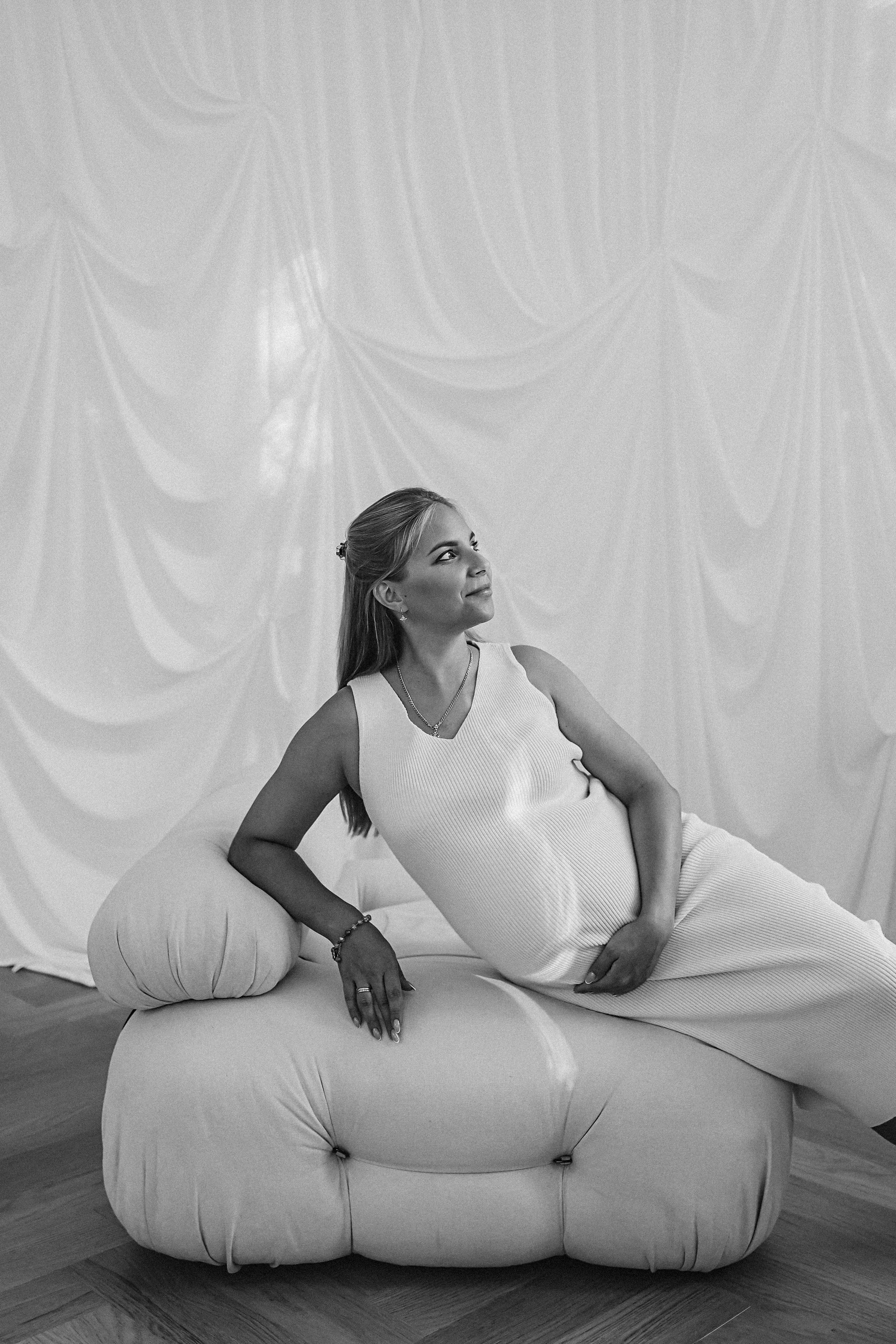 Квартира (беременность). Семейный фотограф Тюмень, фотограф на роды Салмина Мария