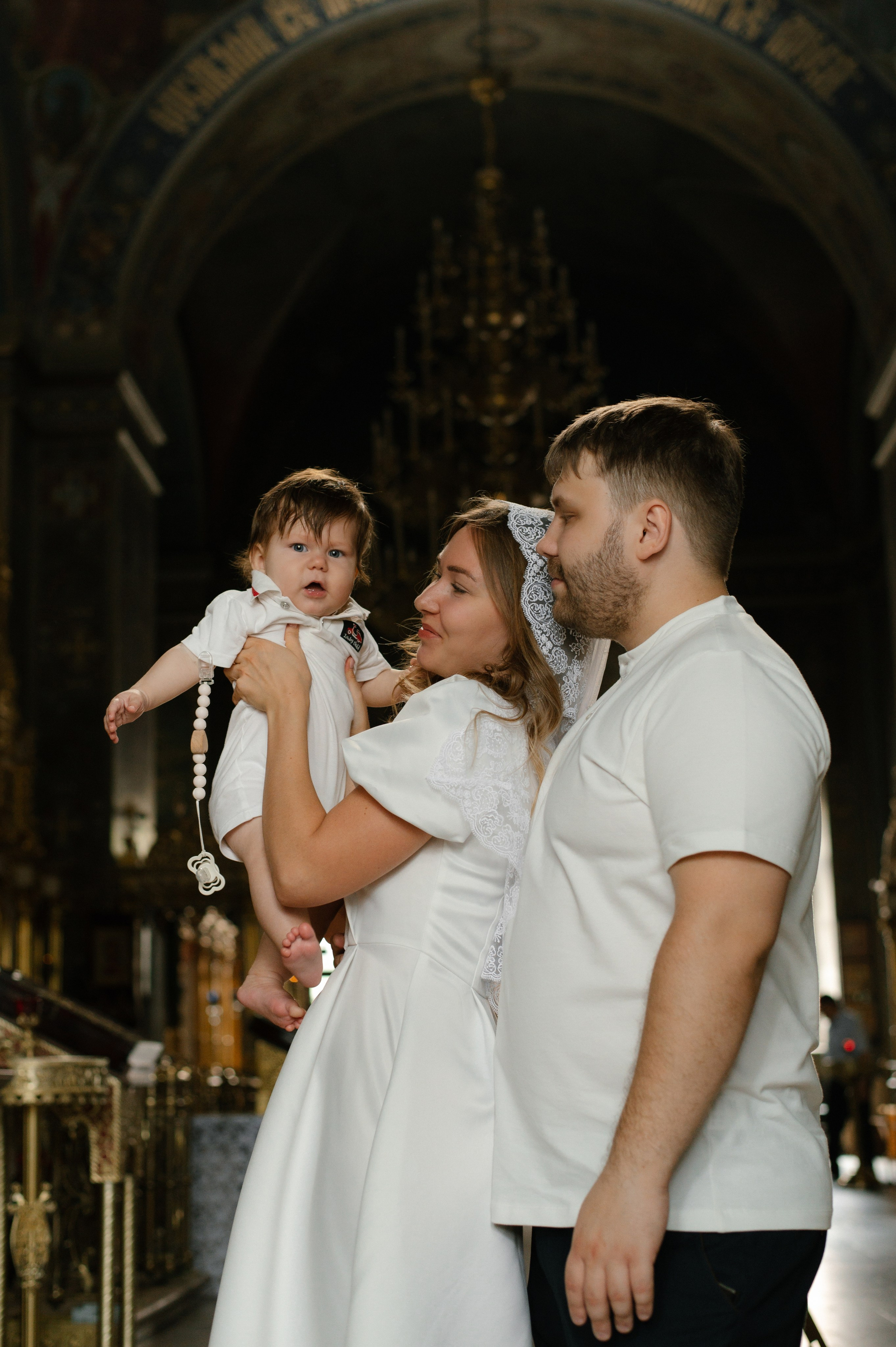 Фотограф на крещение. Фотосессия таинства крещения. Храм Воскресения Словущего в Даниловской Слободе. Семейный и свадебный фотограф в Москве Татьяна Николаева