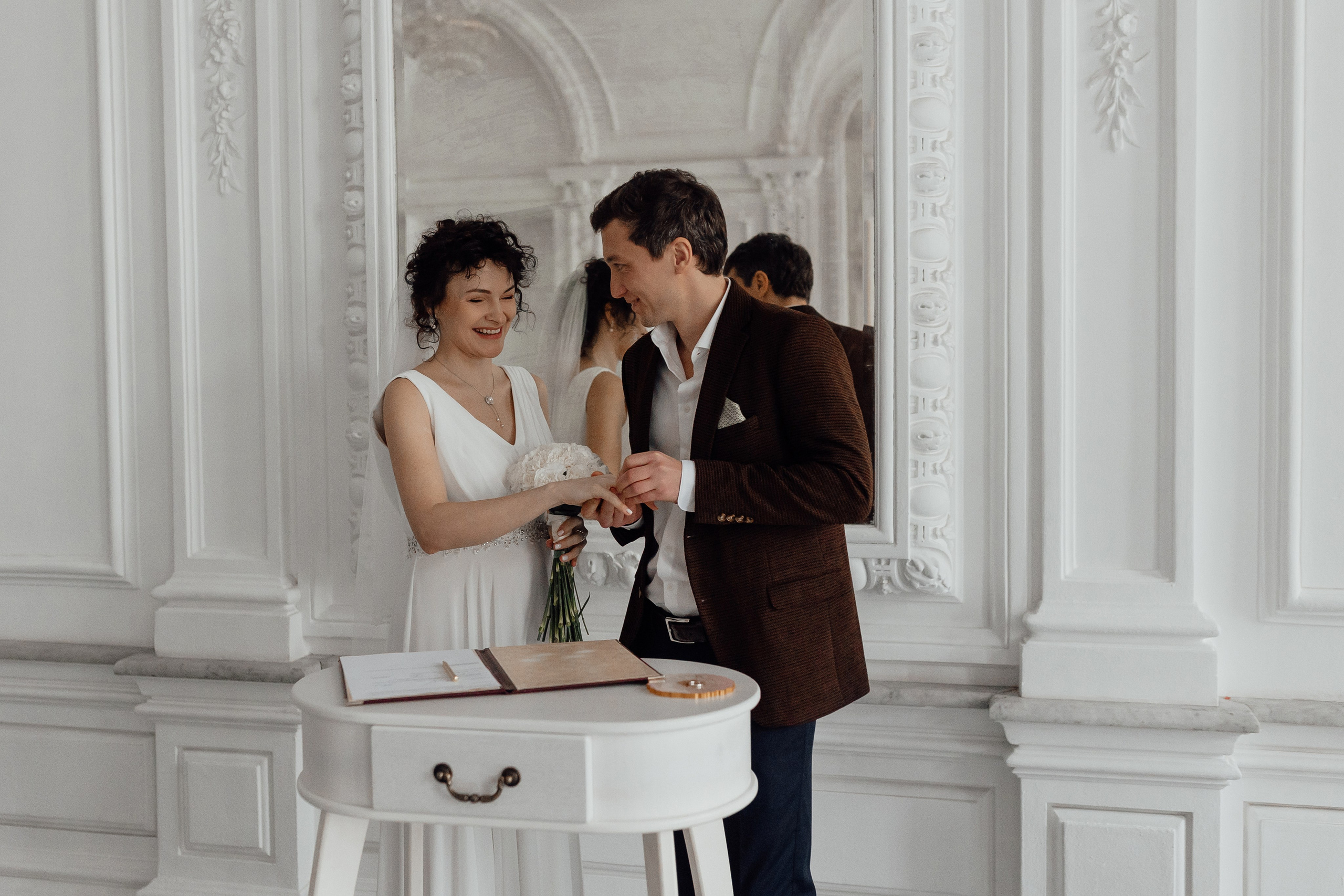 Свадебная фотосессия в Особняке Спиридонова