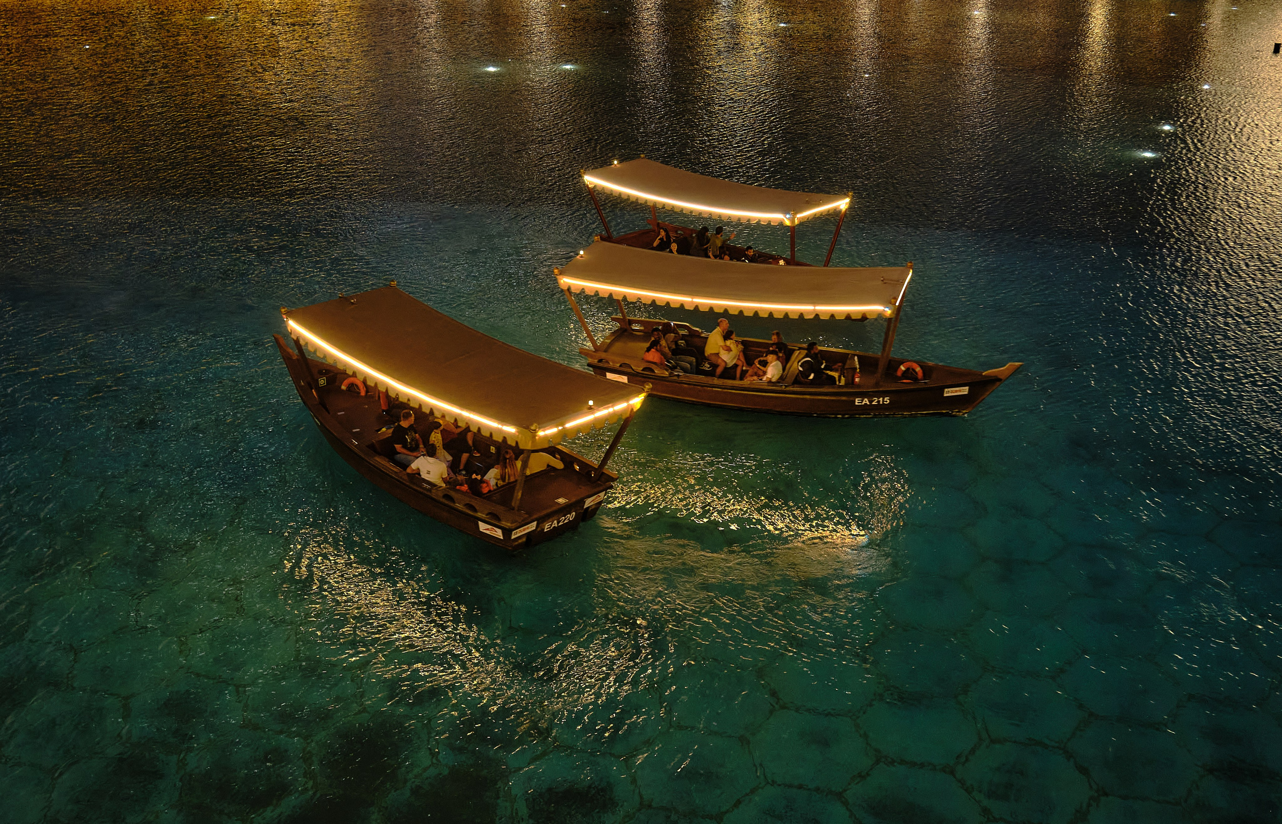 Dubai & Abu Dhabi. Aleksandr Kobtsev