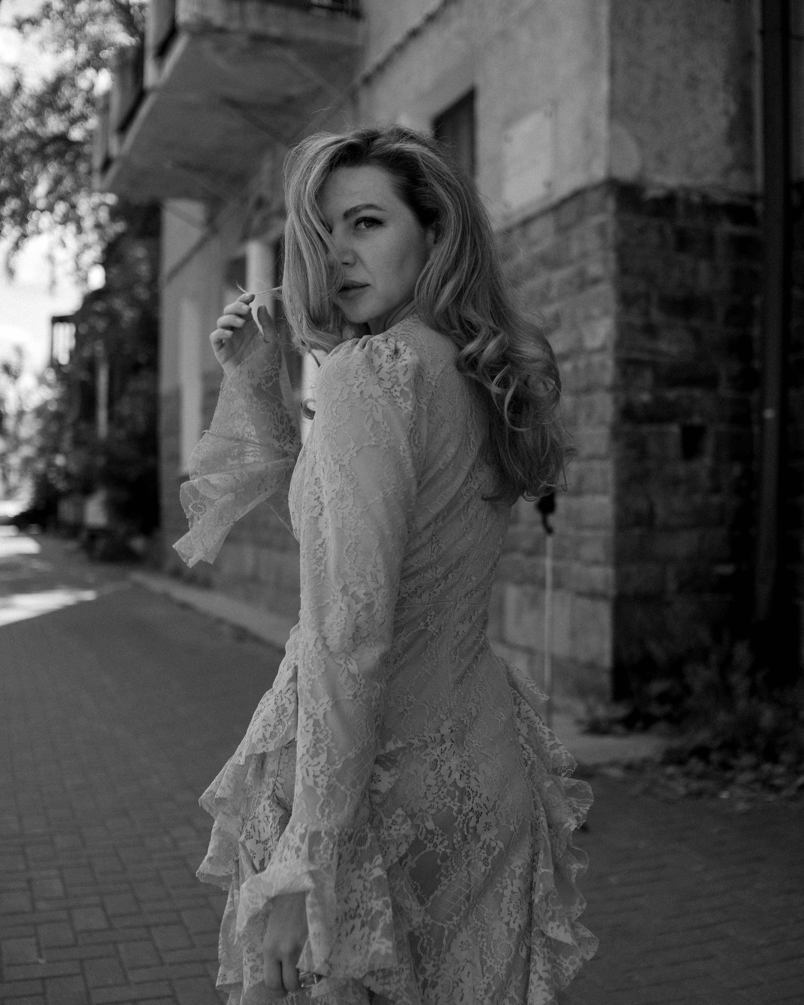 Катя. Женский фотограф. Создатель украшений ручной работы. Модель