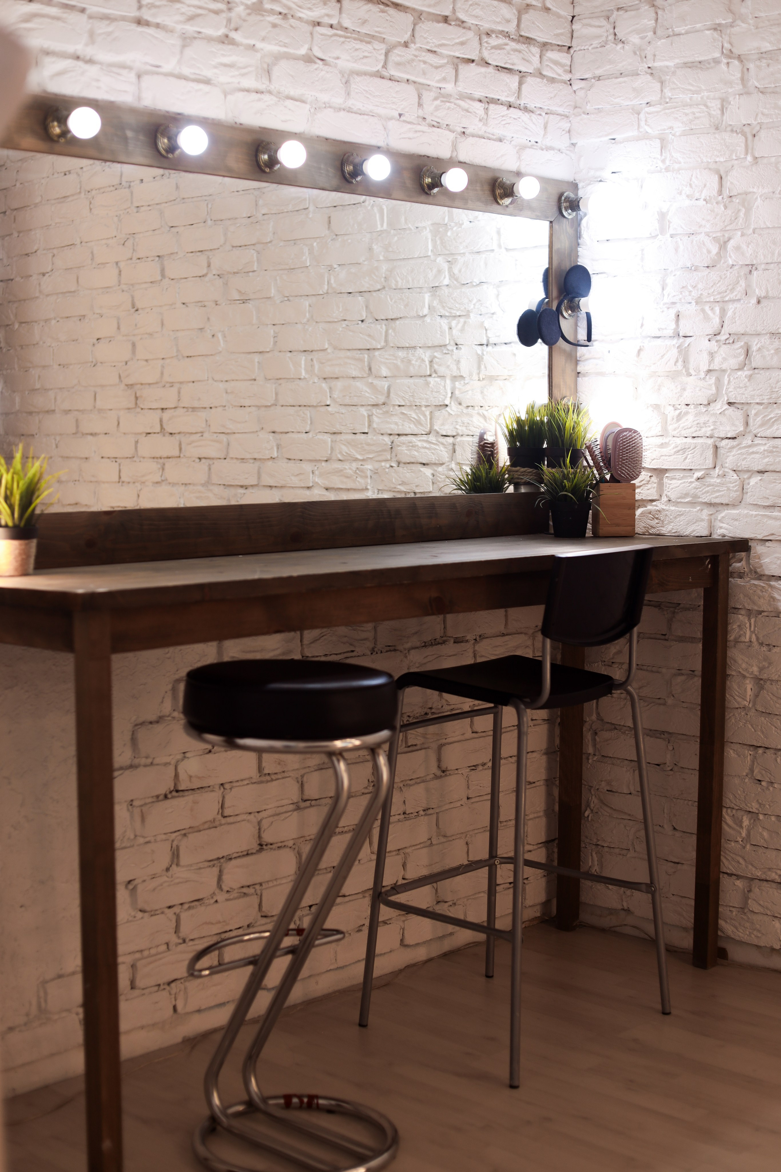 Гримерная комната. Главная