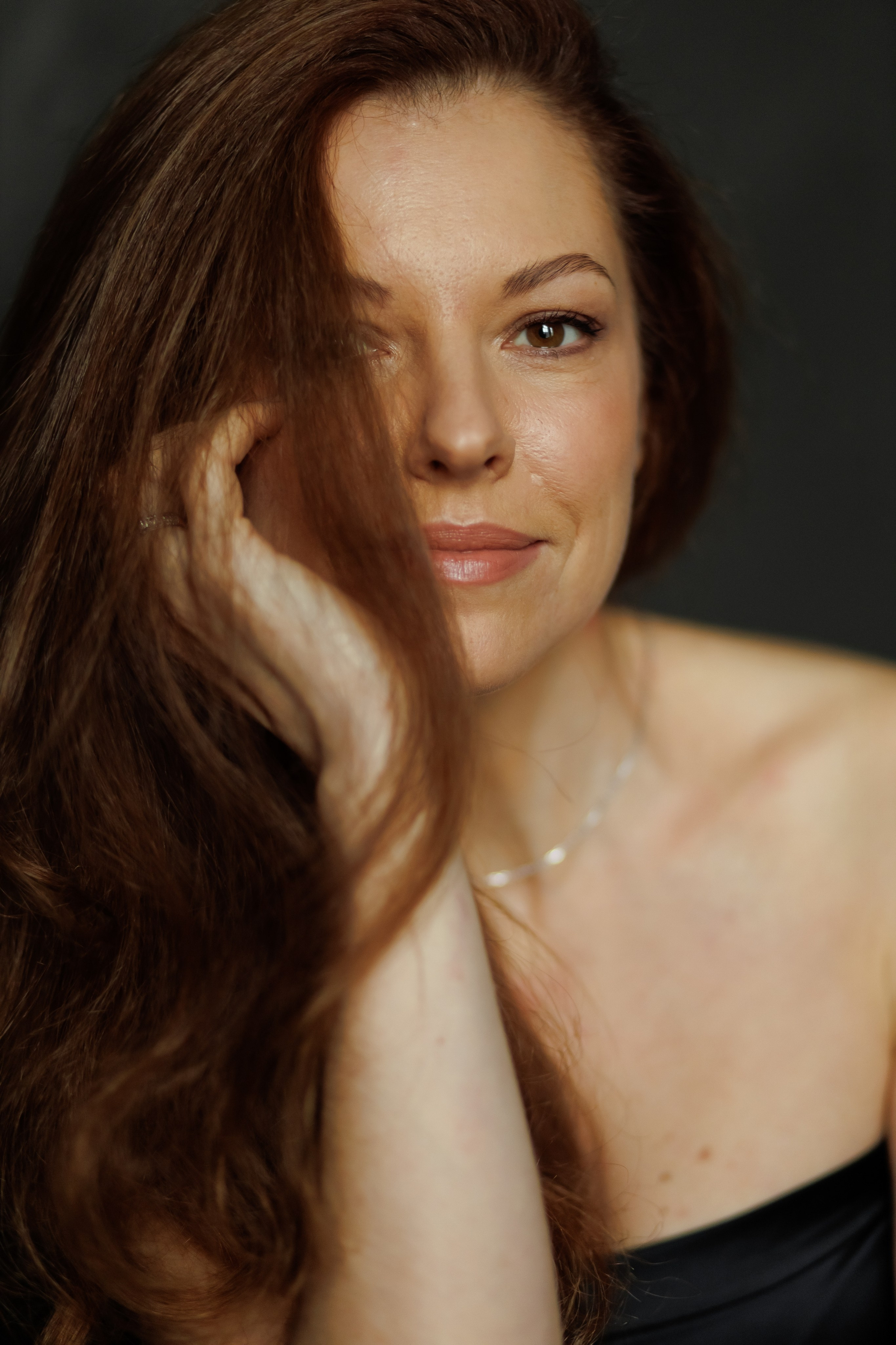 Портретная фотосессия в Костроме, естественная фотосессия без использования ИИ. Портретный и репортажный фотограф Екатерина Селиверстова, Кострома