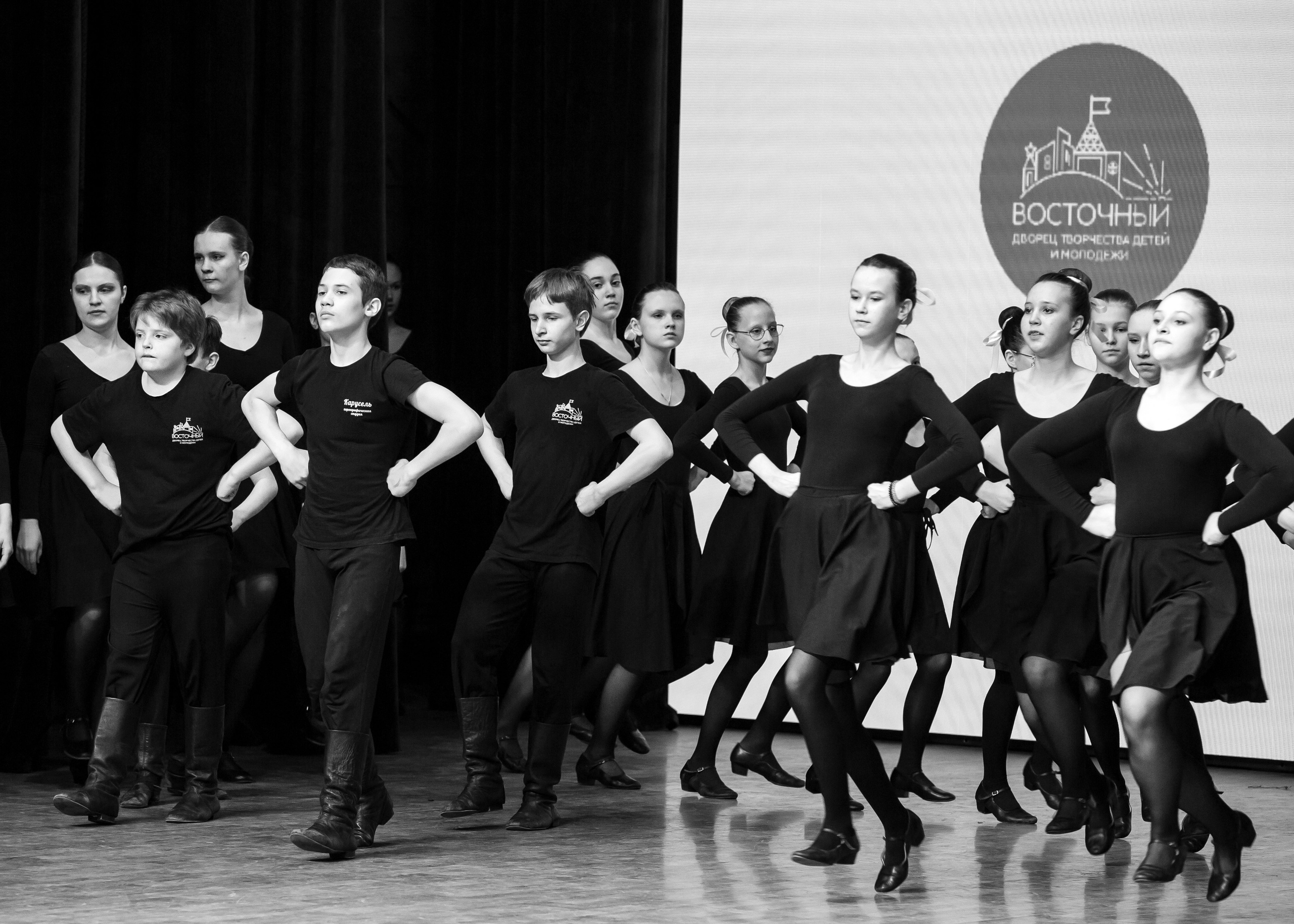 Репетиция танцевального коллектива. Дворец творчества детей и молодежи «Восточный». Репортажный фотограф в Москве