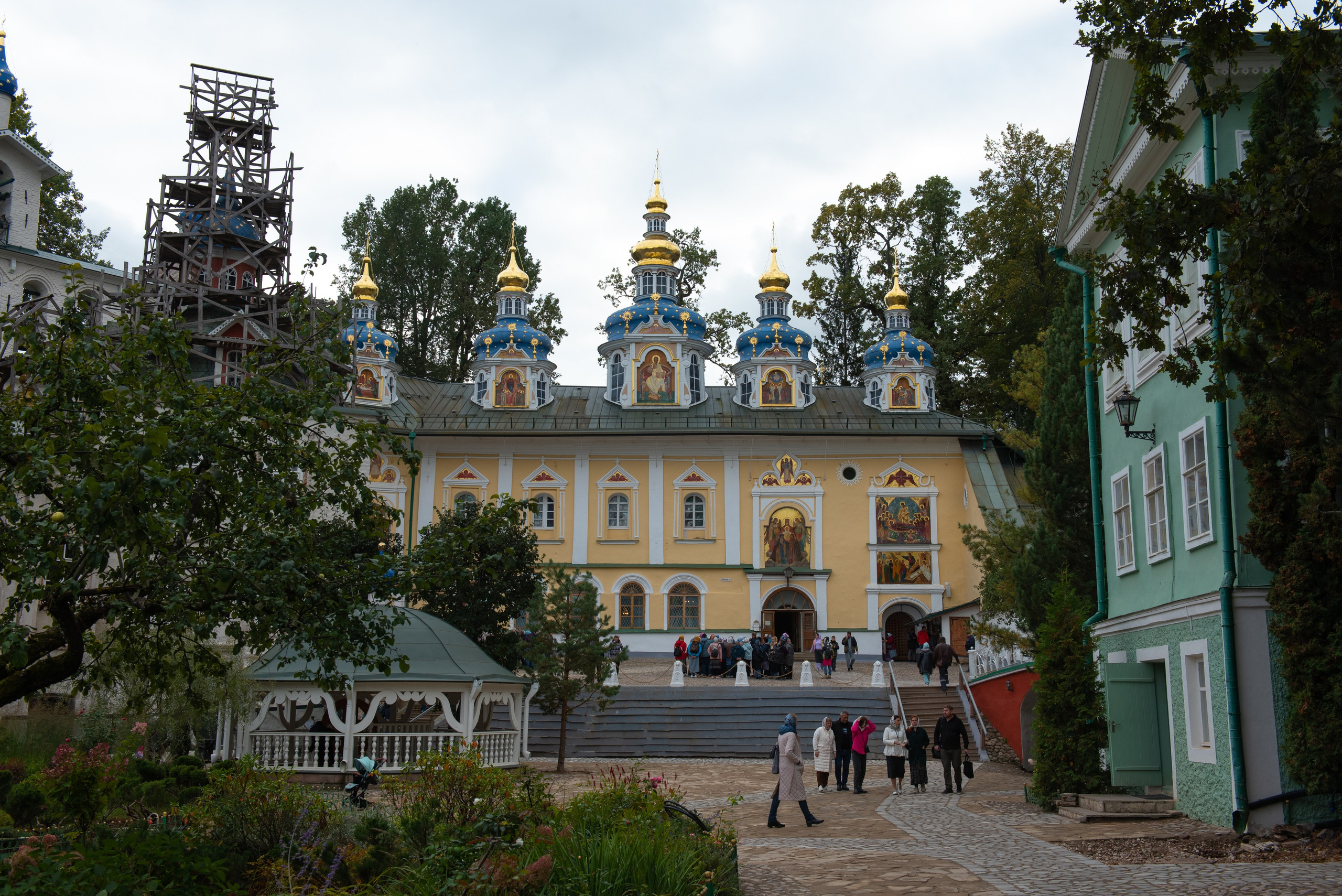 Печоры. Портретный и архитектурный фотограф в Москве и Санкт-Петербурге
