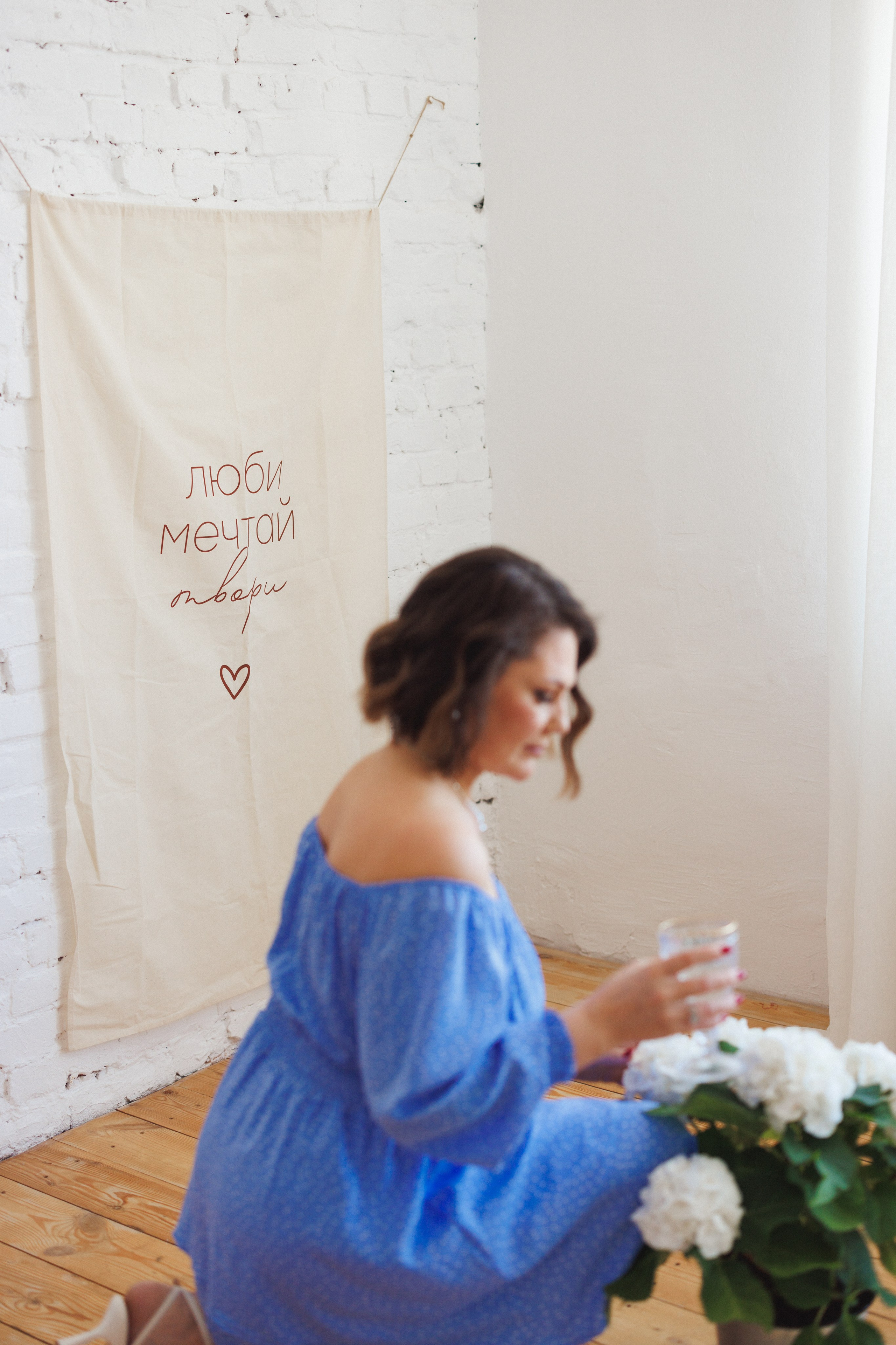 Фотосессия с живыми цветами Гортензии в фотостудии Space JOBS, город Краснодар. Семейный и детский фотограф в Краснодаре Анна Трашкова