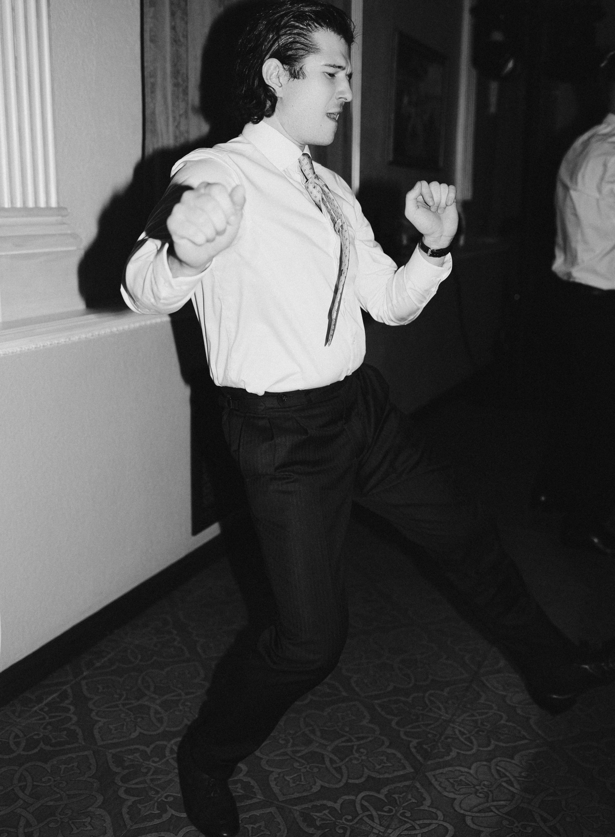 От любви есть только одно средство: любить ещё больше