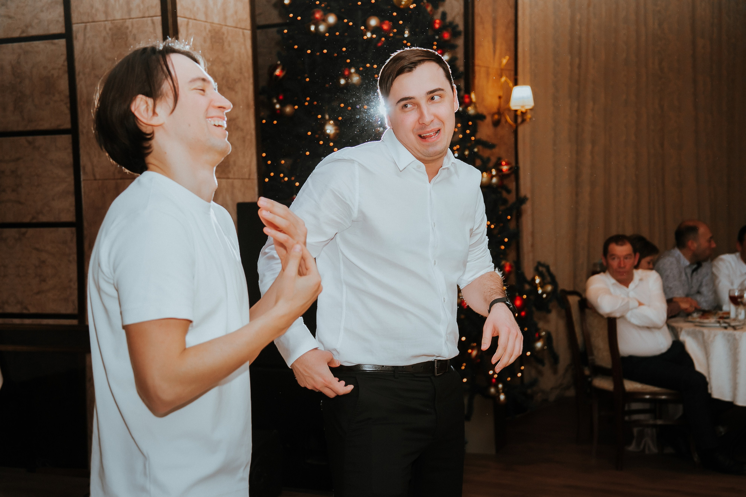 Съемка выездной регистрации в отеле. Свадебный и репортажный фотограф в Ярославле и Санкт-Петербурге Роман Микрюков