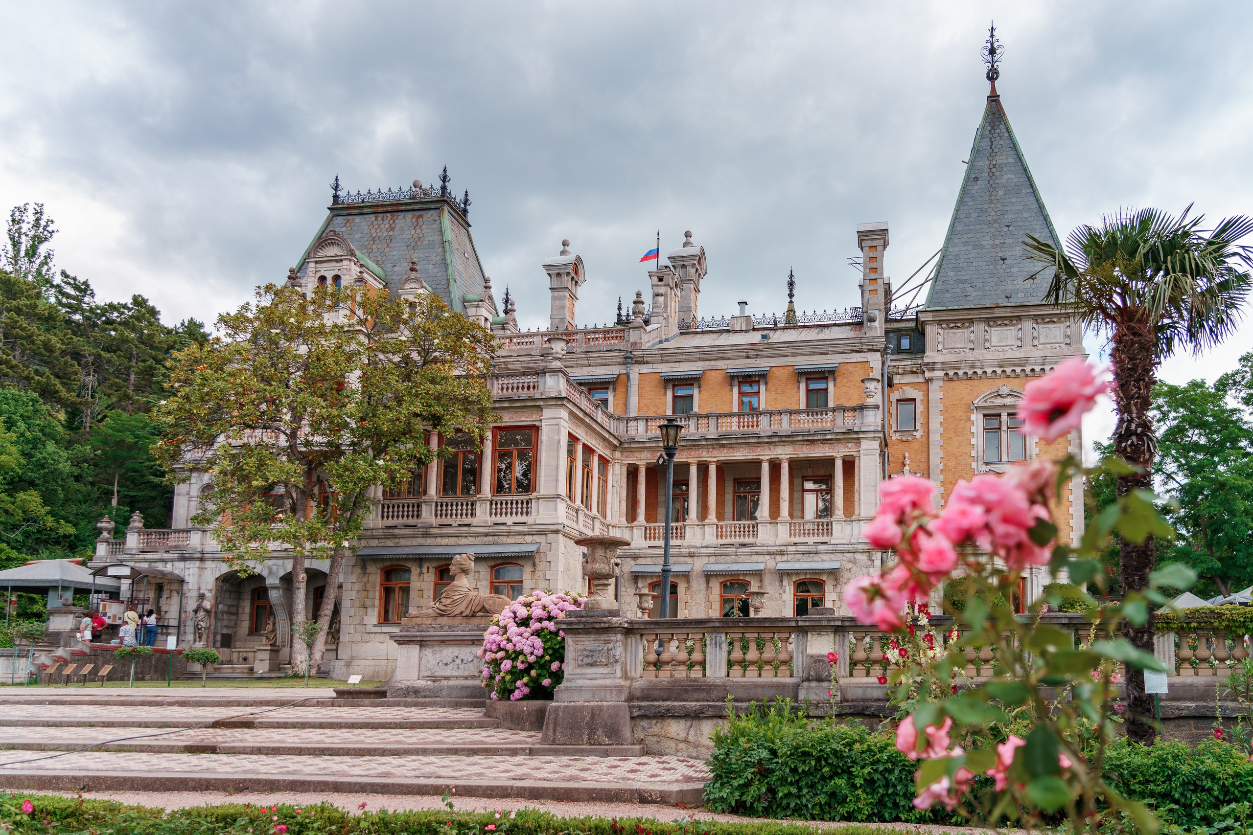 Алупкинский дворцово-парковый музей-заповедник, Республика Крым. Репортажный фотограф в Крыму Ксения Гасица