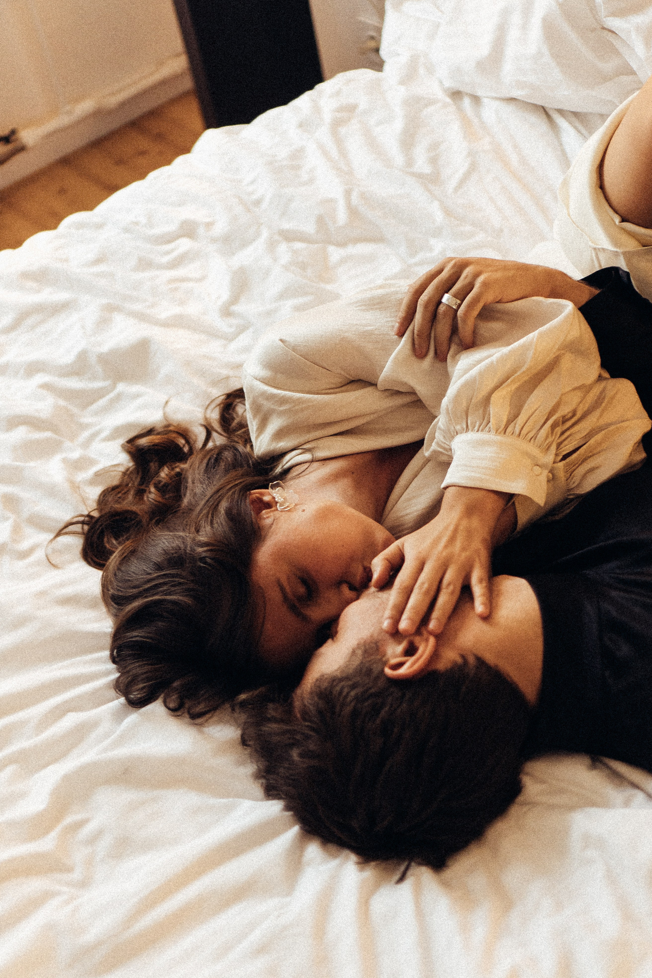 УТРО ЖЕНИХА И НЕВЕСТЫ В ПИТЕРСКОЙ КВАРТИРЕ И СЬЕМКА С СВАДЕБНЫХ ОБРАЗАХ. Профессиональный фотограф, Санкт-Петербург — Виктория Богомолова