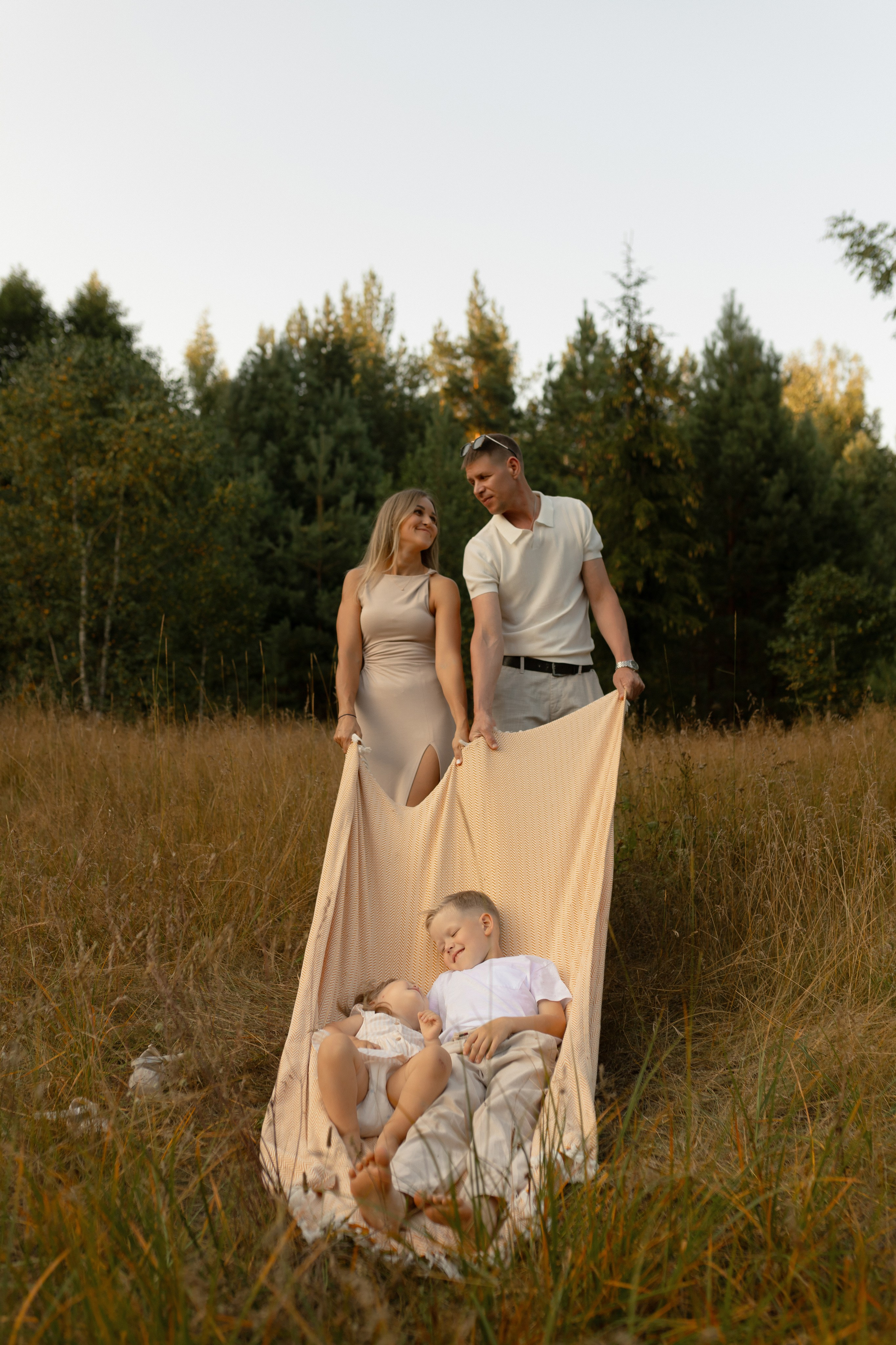 Алексей, Мария, Ваня и Варя. Фотограф Татьяна Семенова