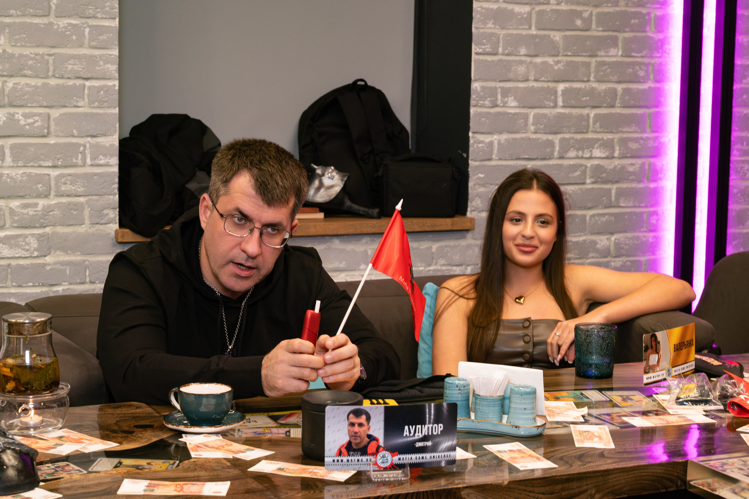 Репортаж на турнире по игре Мафия в «Мятном еноте». Фотограф мероприятий в Москве