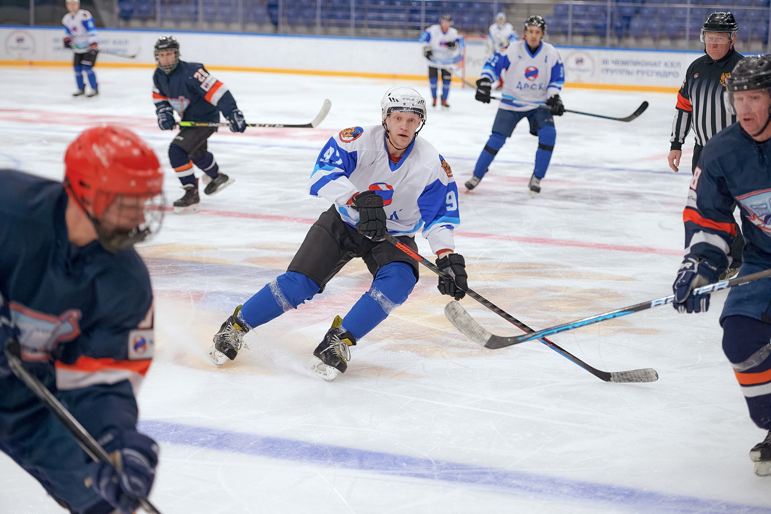 Портфолио репортажной фотосъёмки: Кристалл арена — Хоккей — РусГидро. Фотограф Яковлев Роман — Красноярск