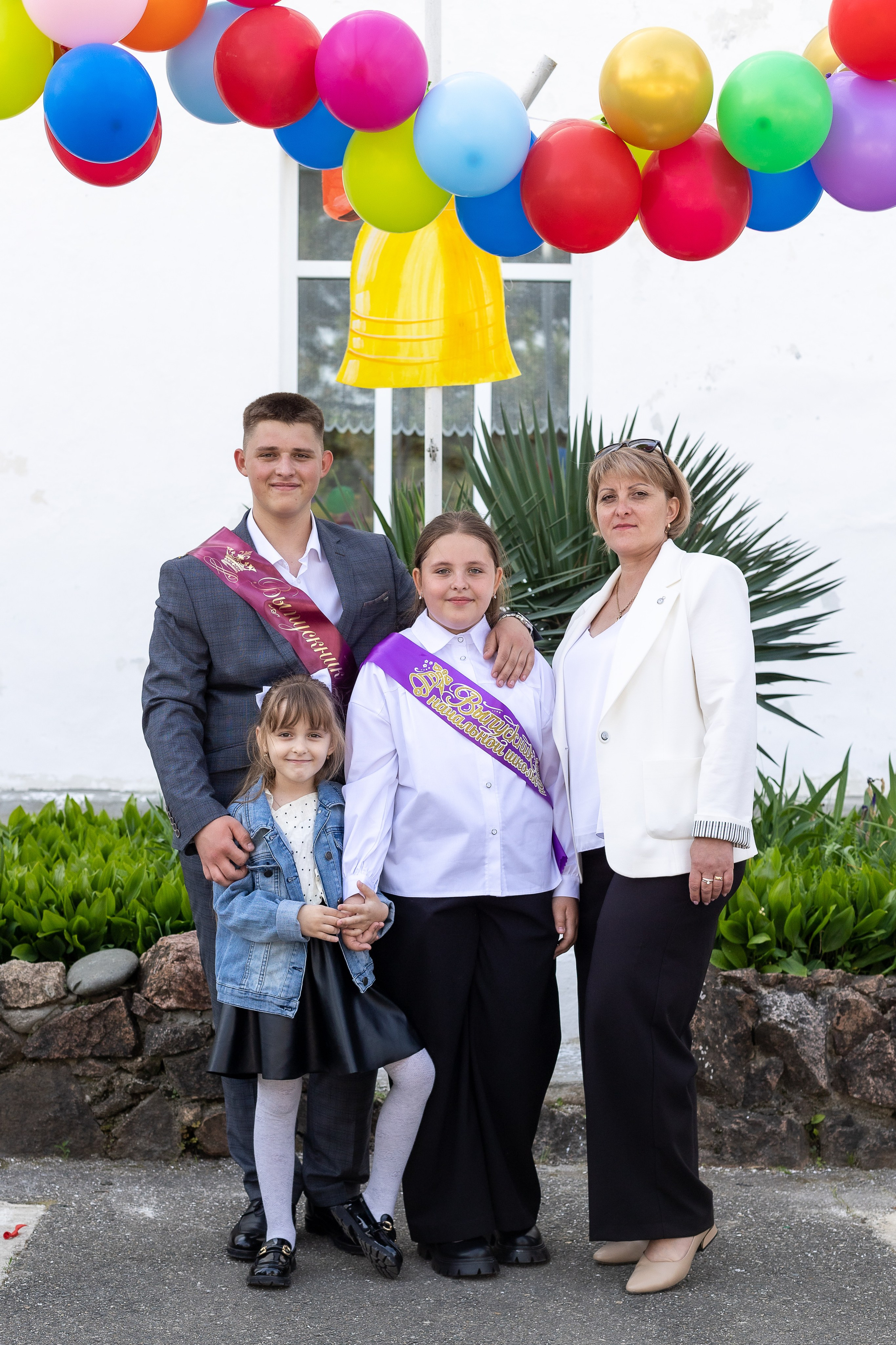 Последний звонок. Выпускные альбомы Майкоп, Краснодар Елена Золотарева