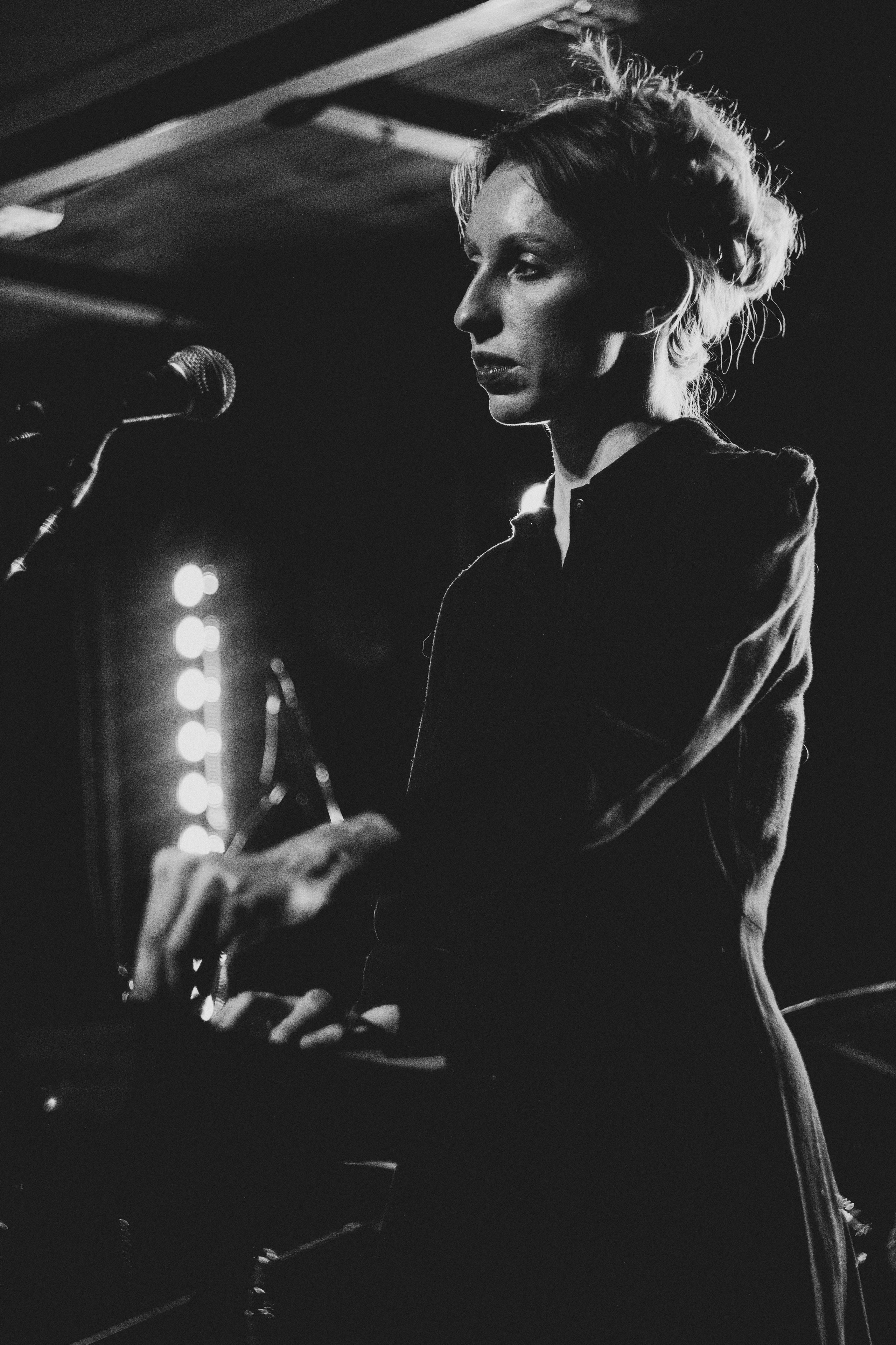 Диктофон. Фотограф для музыкантов, фотограф на концерт, концертный фотограф, съемка концерта, бэкстейдж фотограф