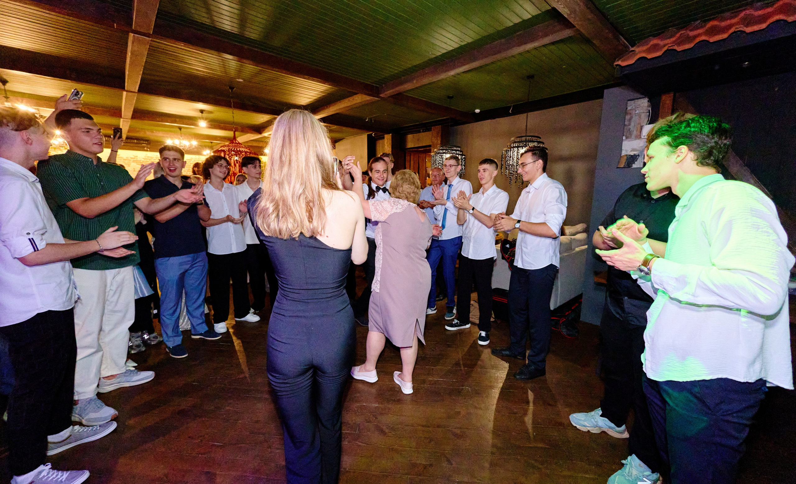 Выпускной 35 Сош. Фотограф Выпускные альбомы Таганрог Сергей Коробченко