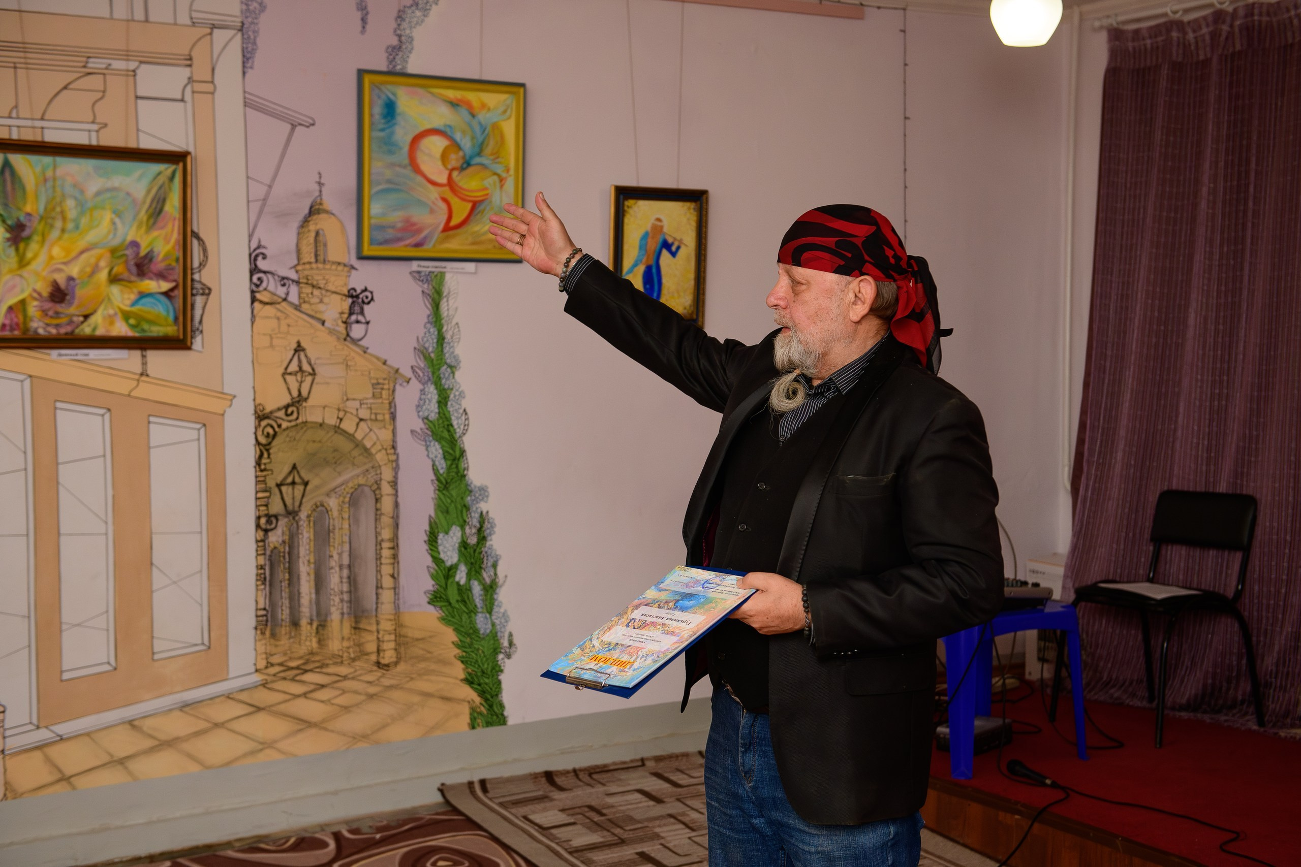 Выставка «Влюбленная в мир». Художница Татьяна Иванова-Гуляева. Фотограф Валерия Голубева (Миронова)