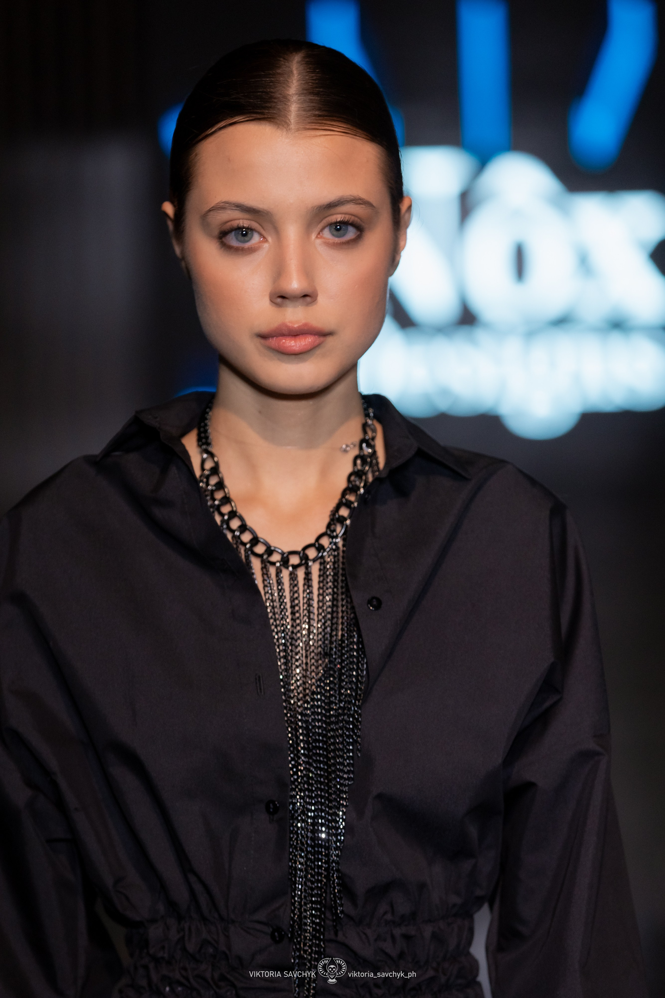 Подиум Rostov Fashion Show 2025. Осень-зима. Фотограф в Ростов-на-Дону Виктория Савчук