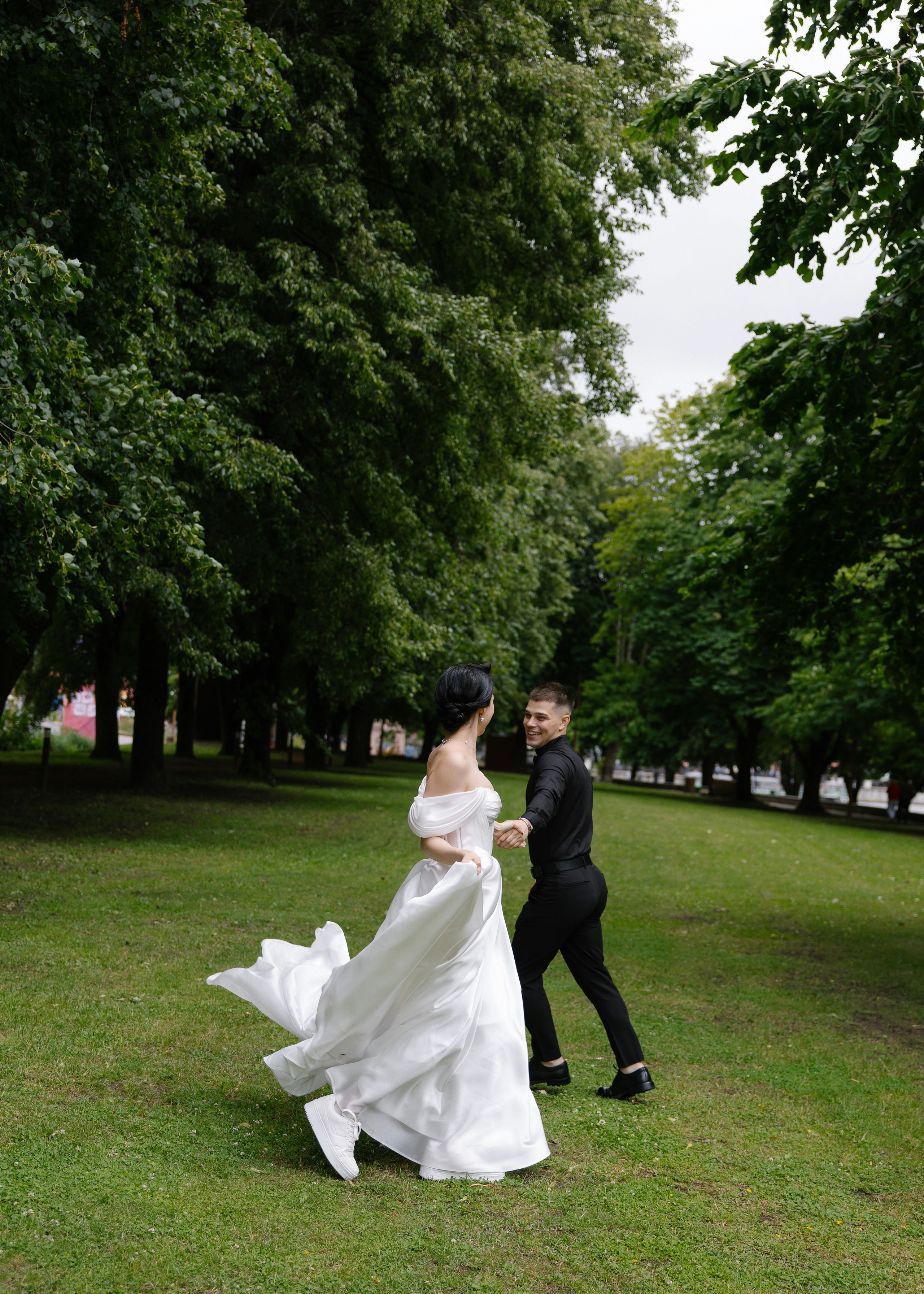 Дарина и Данил в музее изобразительных искусств. Свадебный фотограф в Калининграде Ольга Пасечник