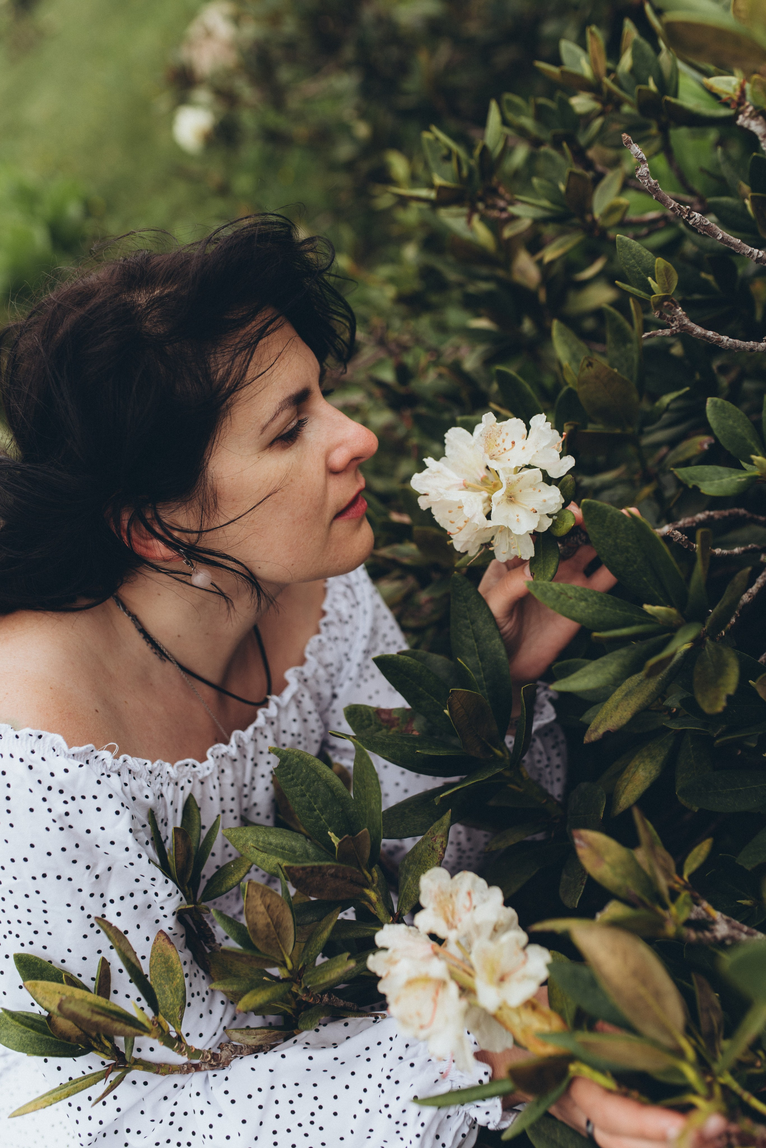 Фотосессия в горах Красной поляна Сочи цветение рододендрона. Фотограф в Сочи — Маргарита Поганова