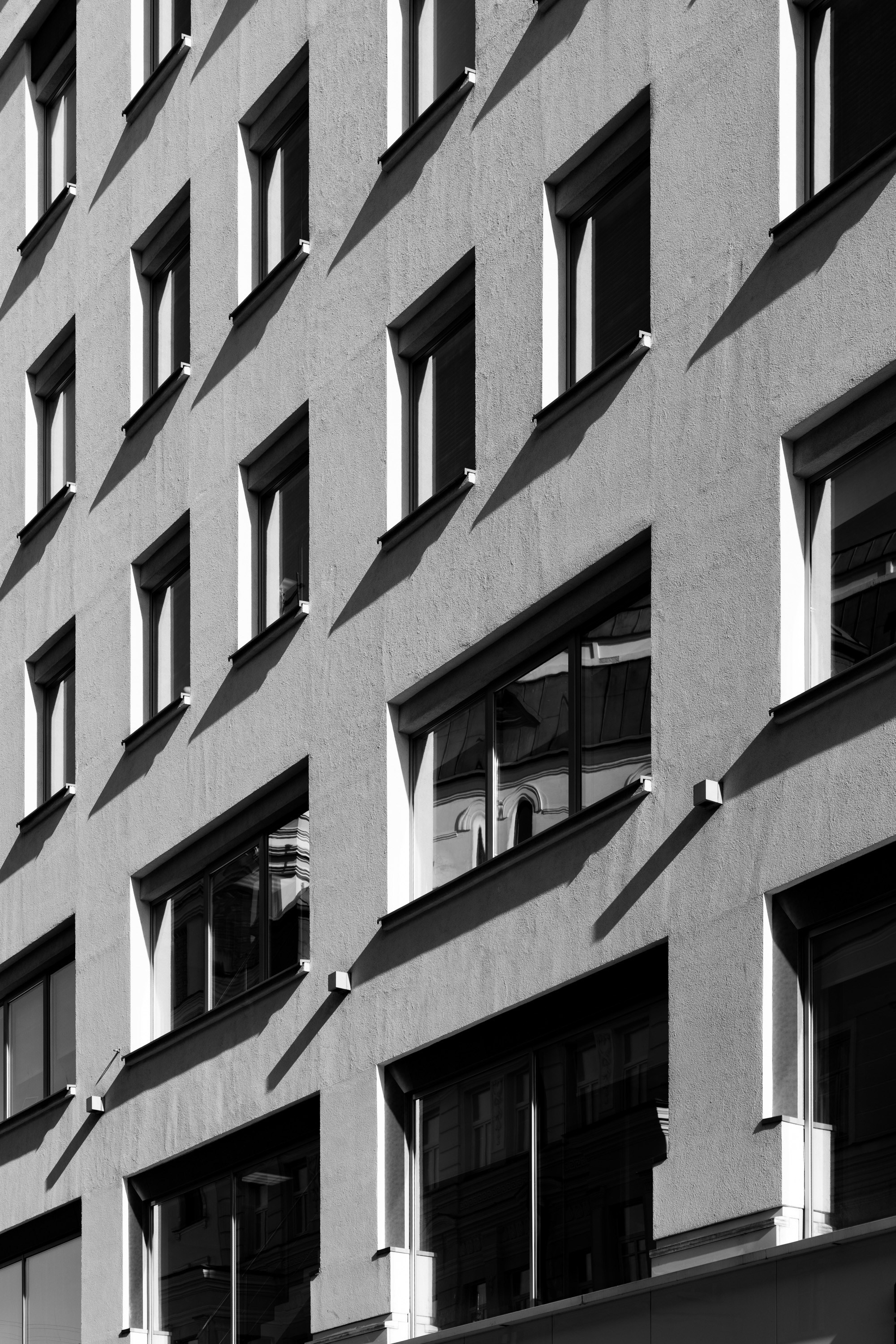 Свет и тень в городе. Фотограф в Москве. Шахабудин