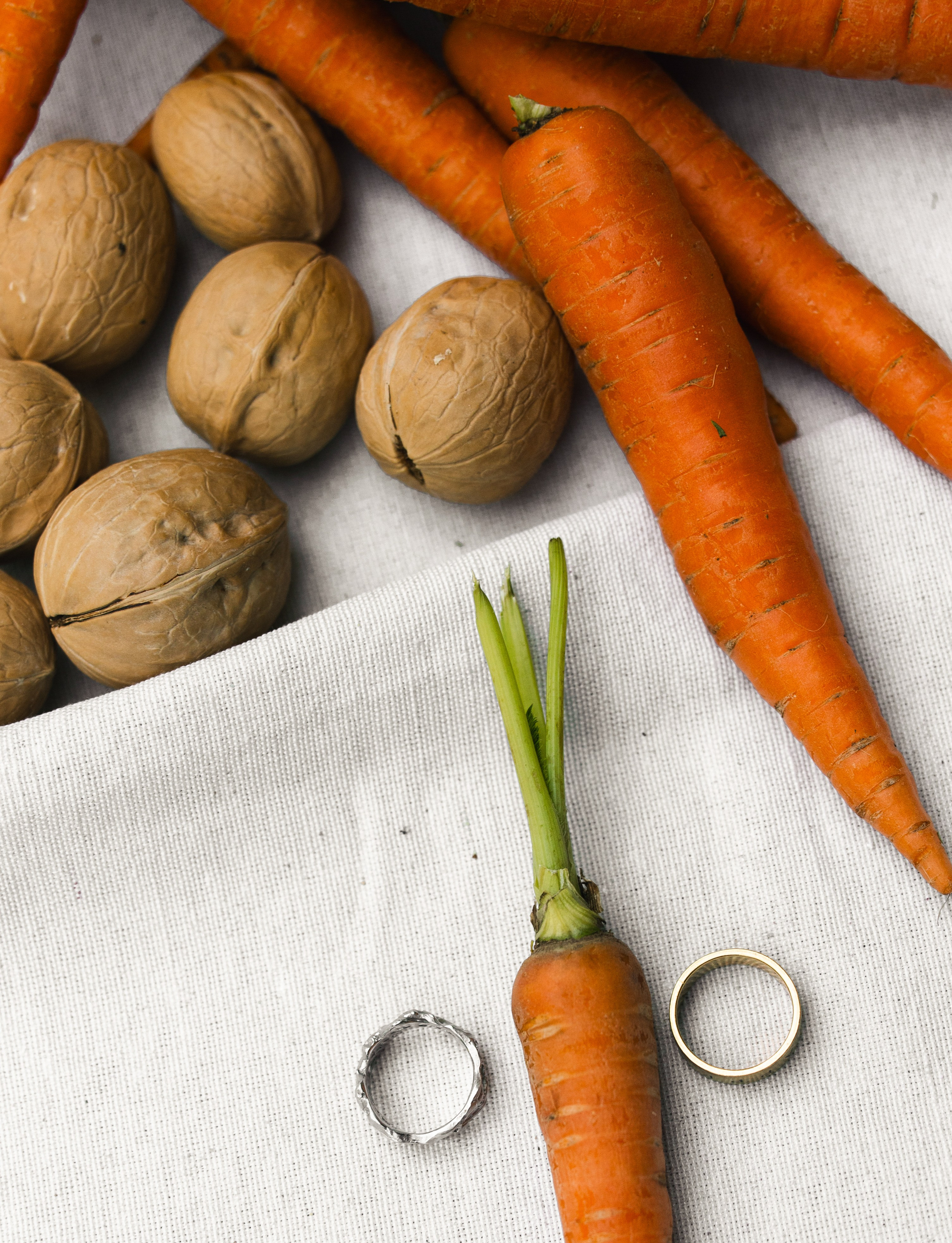 ПАРОЧКА В ЖЕЛТЫХ САПОЖКАХ С РАЙОНА