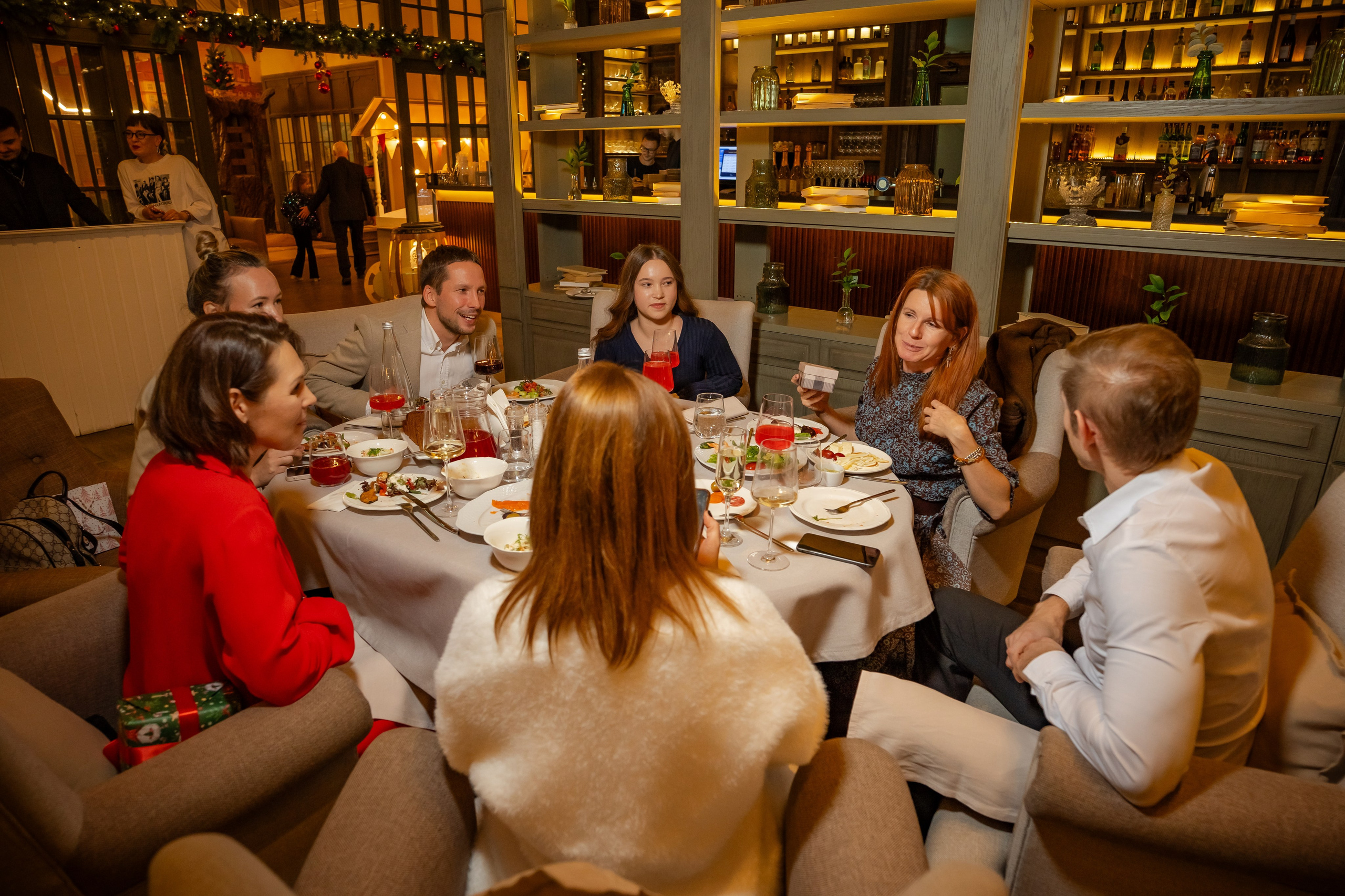 Сборные корпоративы в ресторане «Плюшкин» Декабрь 2025. Фотограф Александр Вишняков