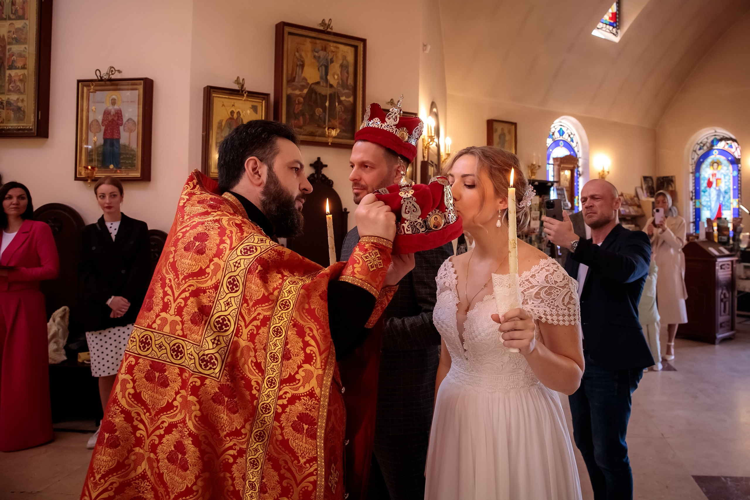 Фотограф на венчание. ФОТОГРАФ РАДОСТИ Фотосессия в студии СПб. Портретный фотограф — Юрий Торлопов