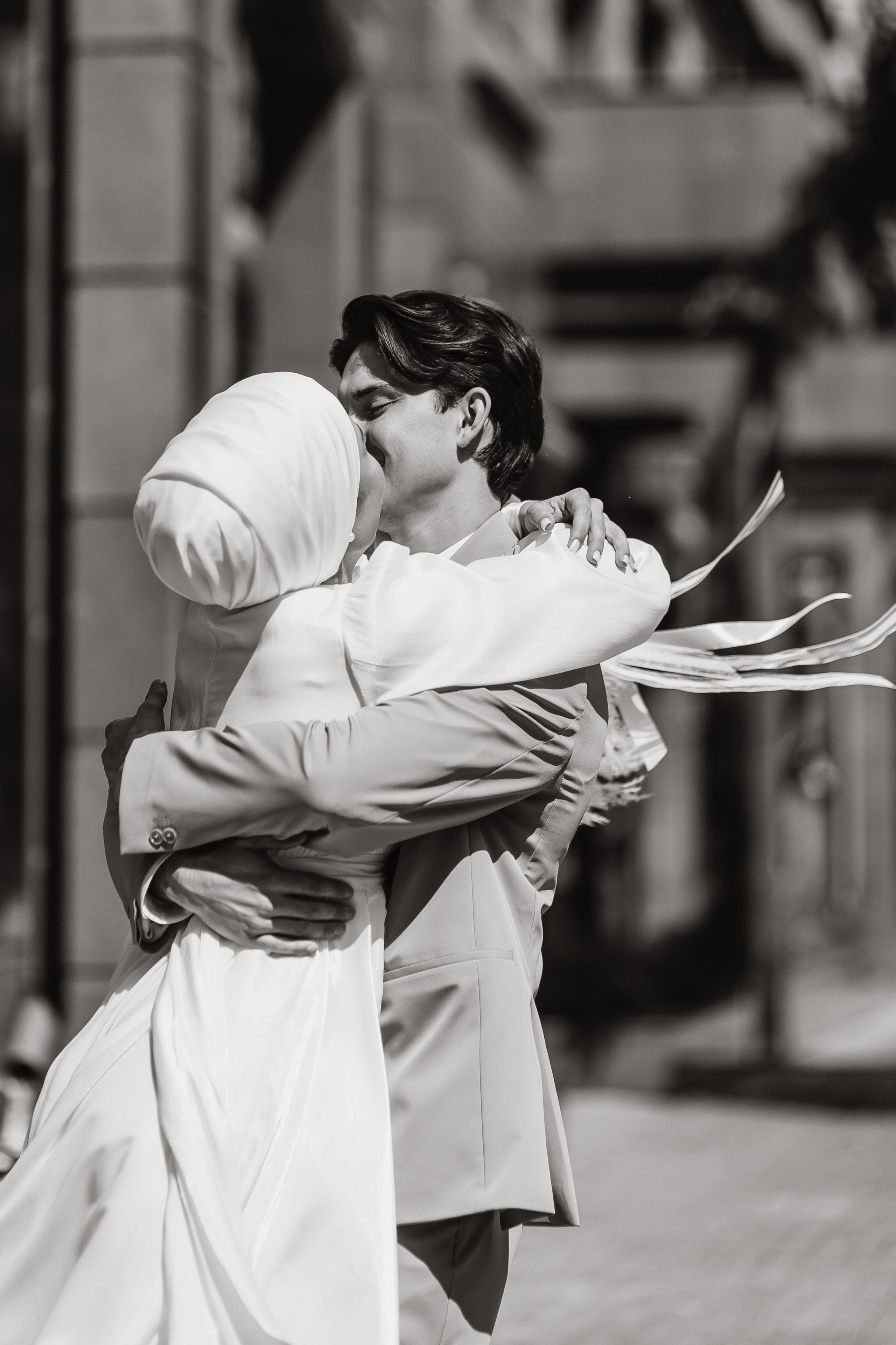 Романтический образ невесты на никах: живые фото на улицах Казани