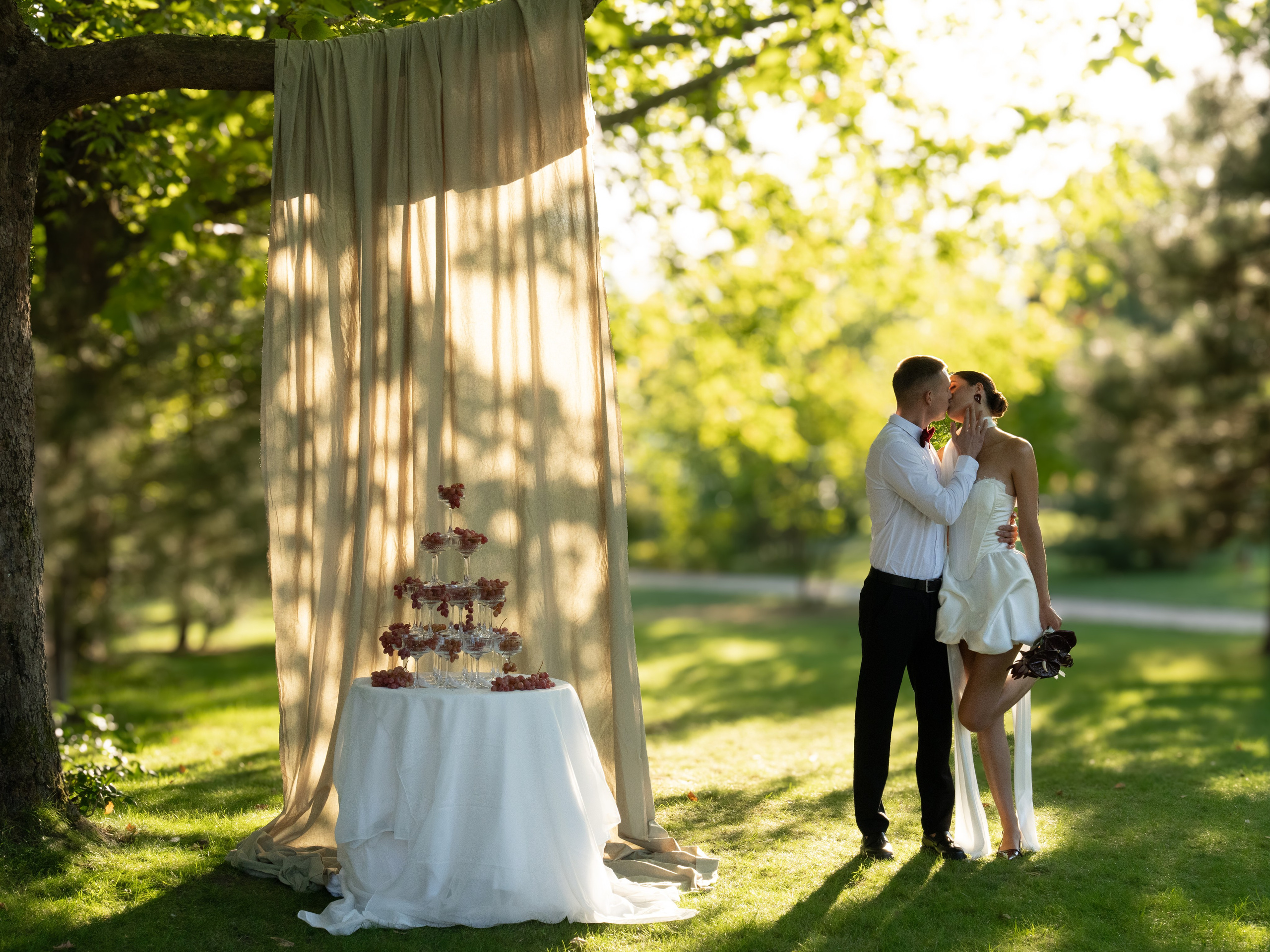 Свадебная прогулка. Свадебный фотограф Виктория Роса