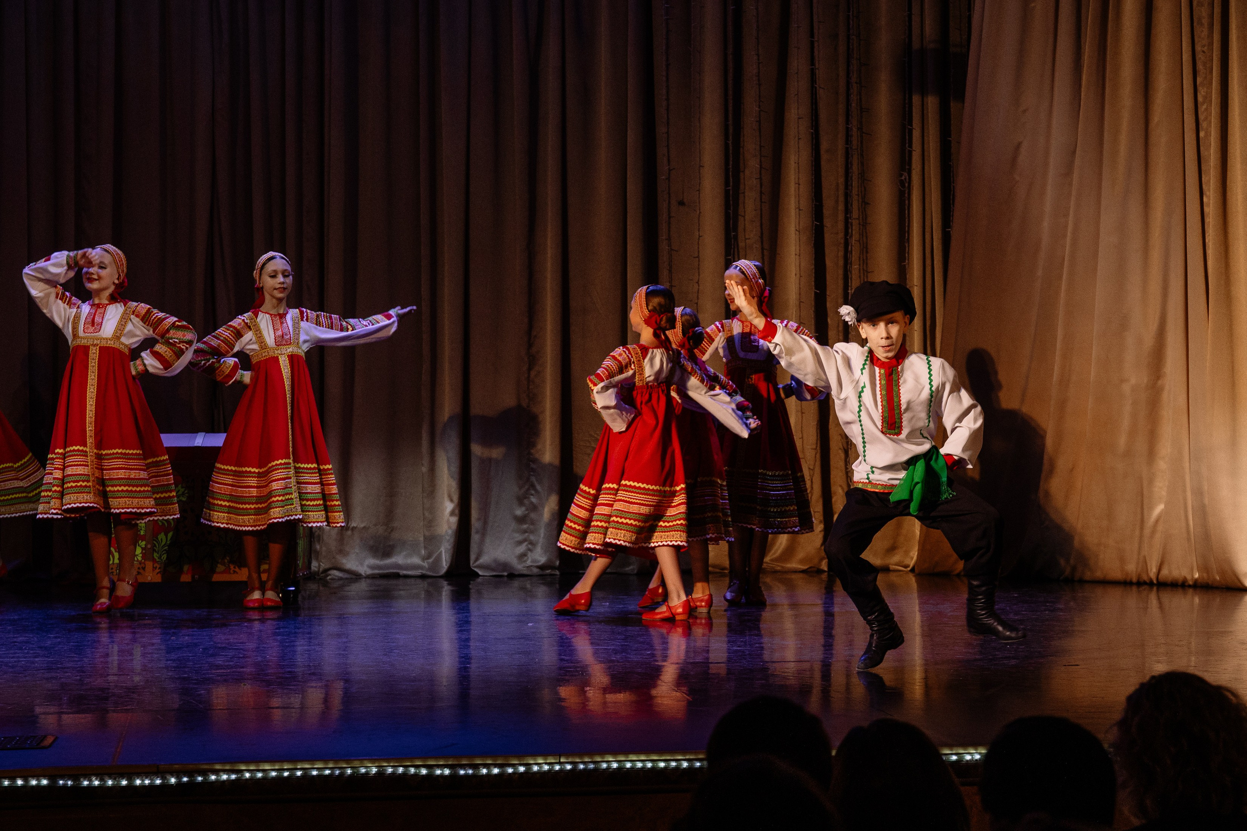 Сибирские узоры ДК Ефремова. Фотограф Юлия Мальцева