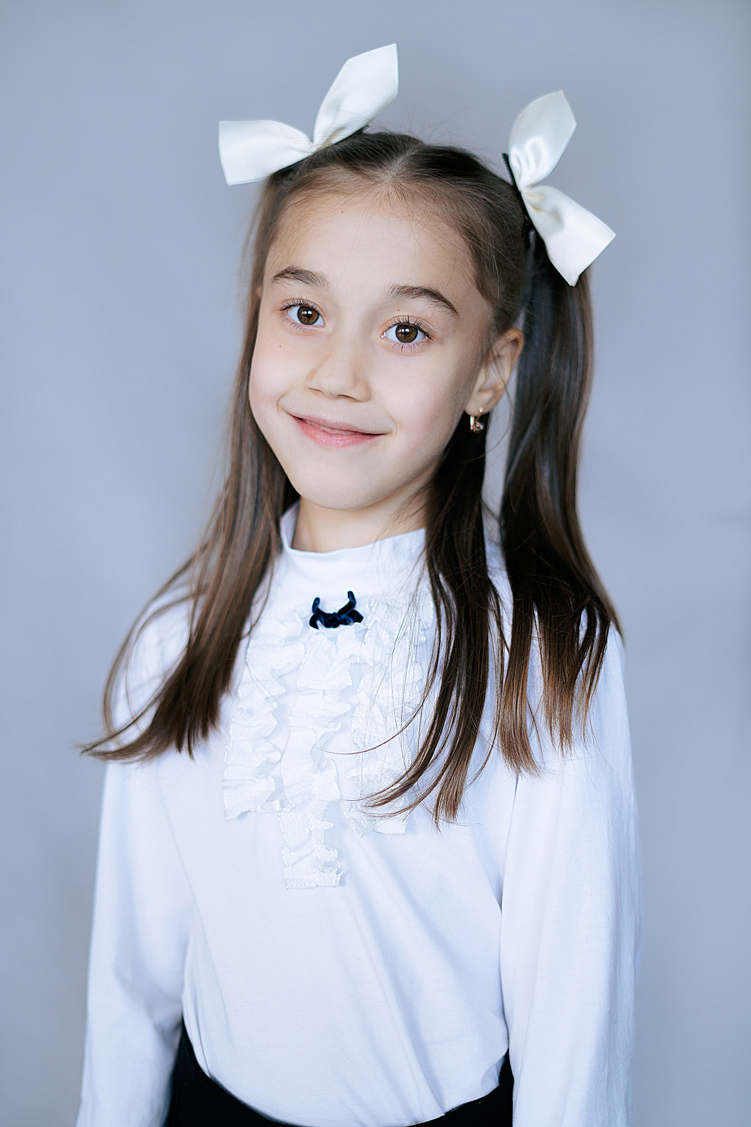 Школьные портреты. Школьный фотограф в Челябинске. Выпускные фотоальбомы