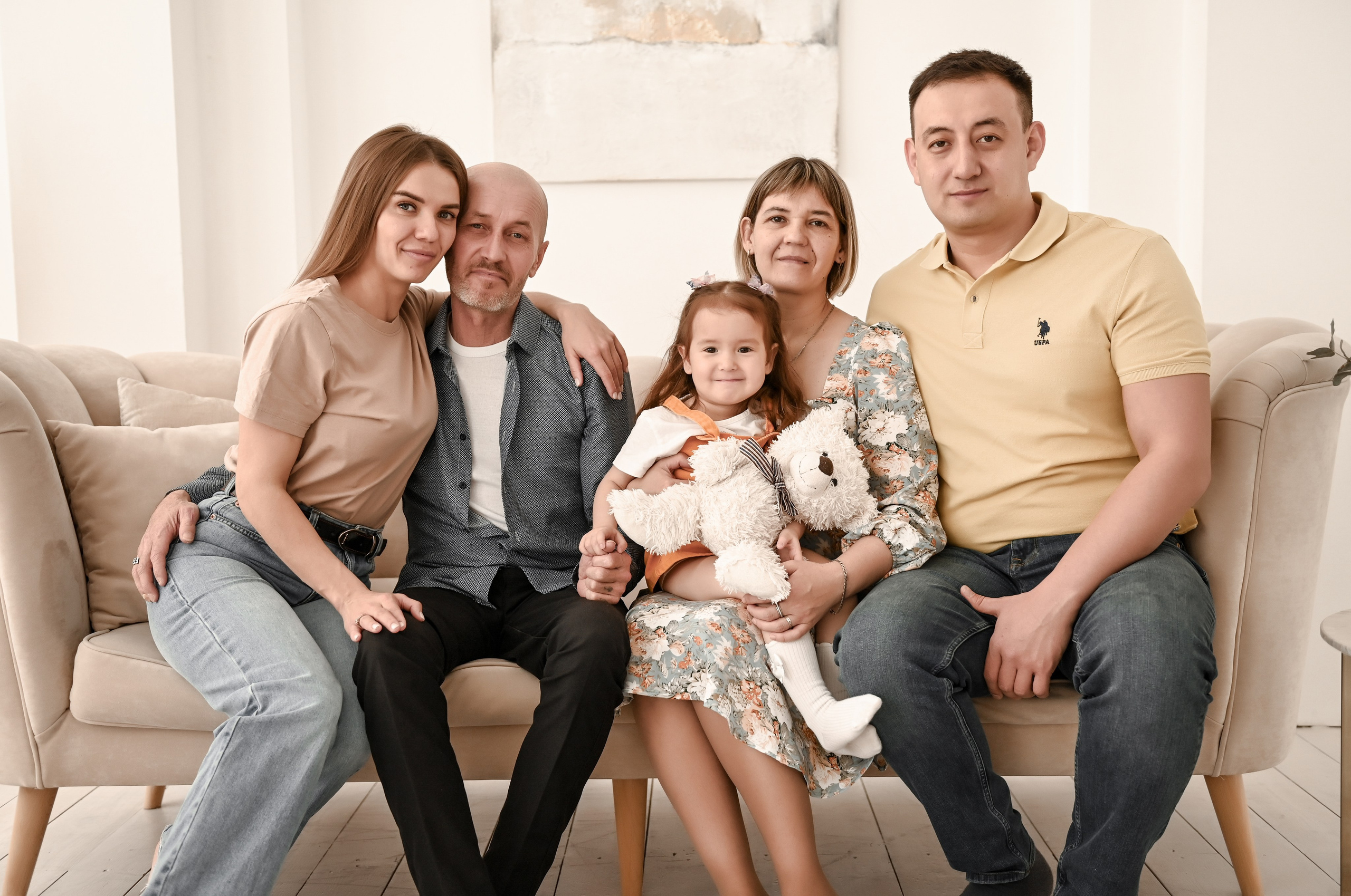 Семейная студийная  фотосессия 2. Свадебный, семейный, детский, контент фотограф в Омске Максим Ильин