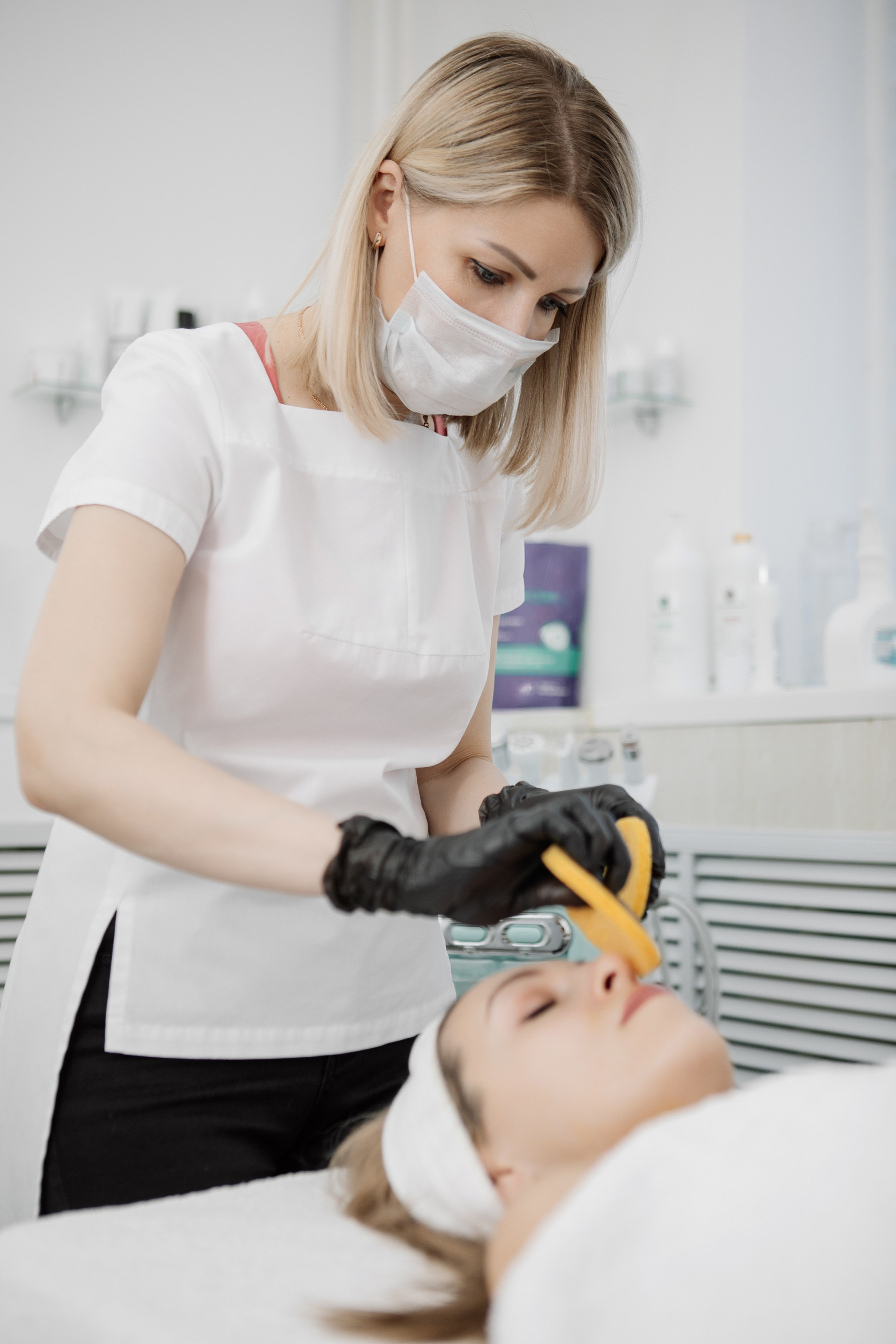 Косметолог Алёна. Фотограф Губкинского