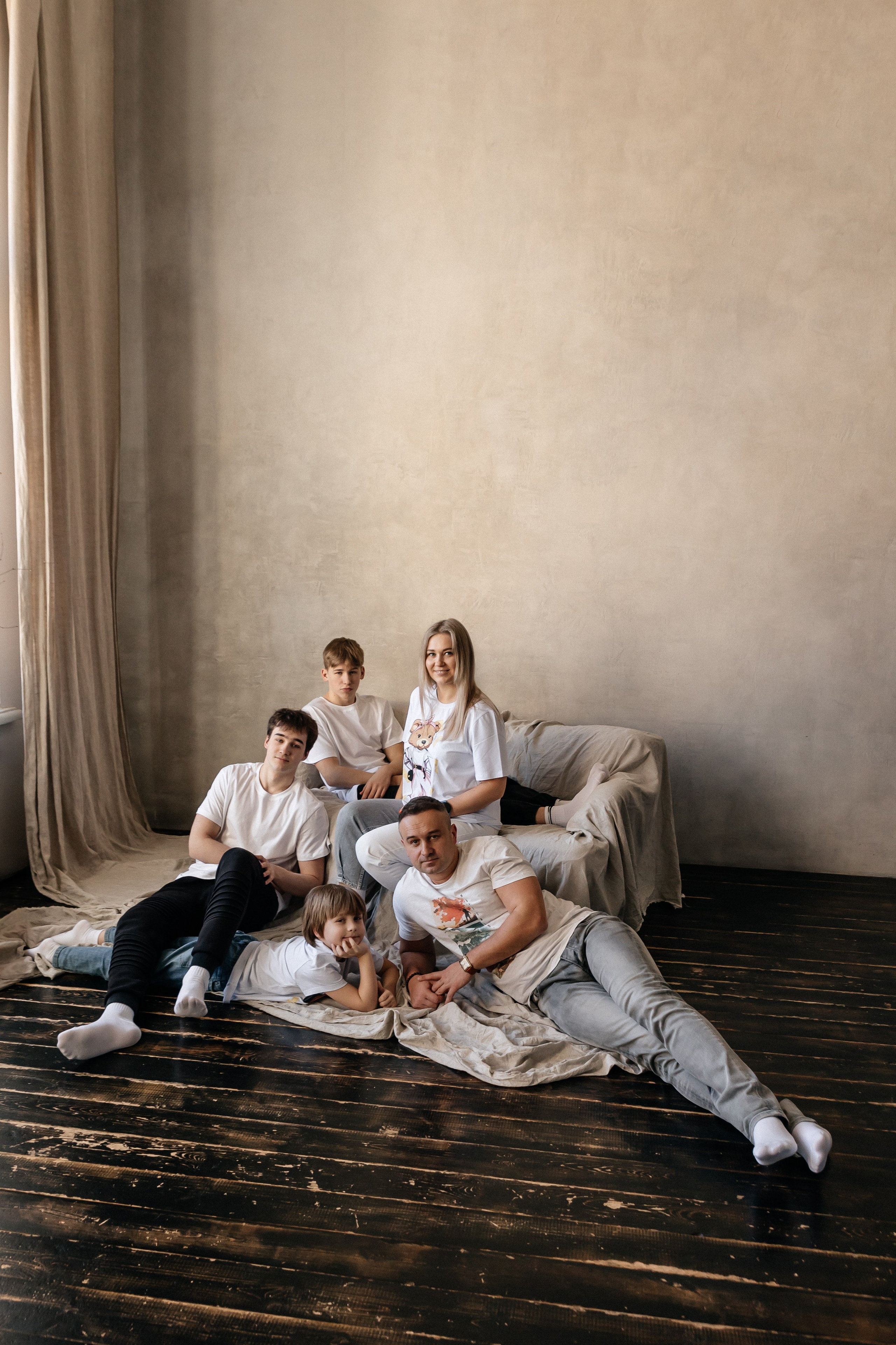 Юлиана, Андрей, Саша, Максим и Миша. Семейный фотограф Минск Усова Ольга