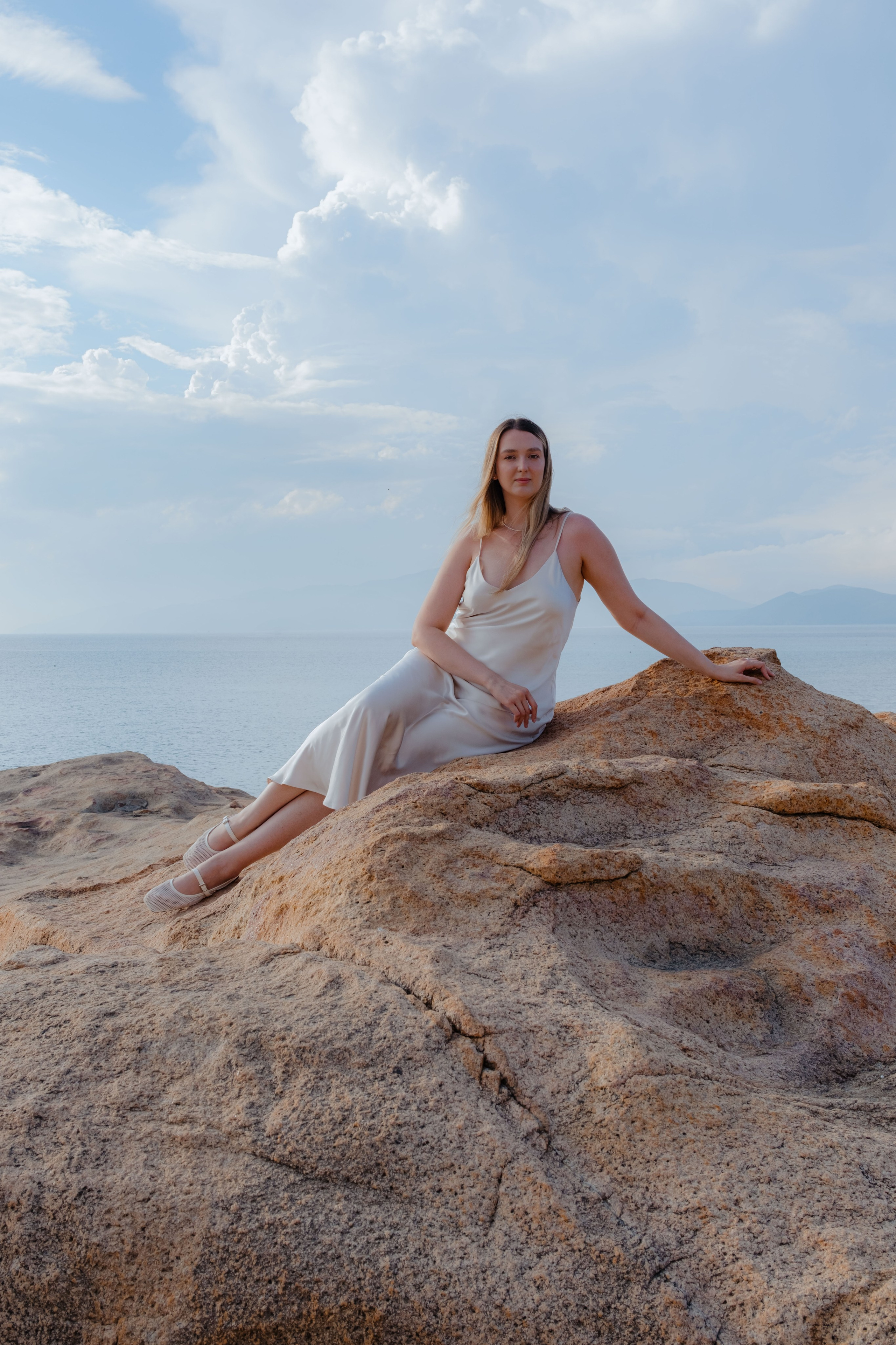 Tatiana and Denis. Rock Garden. Portrait photographer Nha Trang | Julia Meshanina
