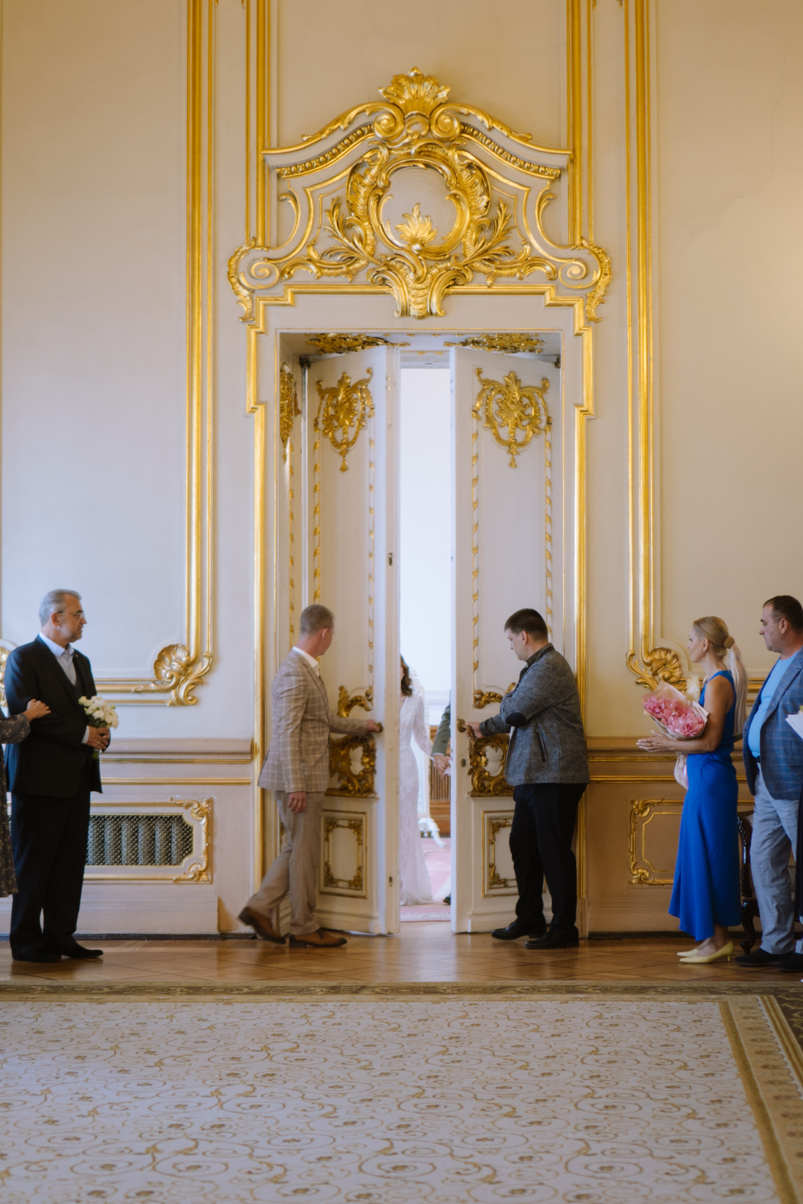 СЪЁМКИ В ПЕРВОМ ДВОРЦЕ ПРОГУЛКА И СТУДИЯ. Профессиональный фотограф, Санкт-Петербург — Виктория Богомолова