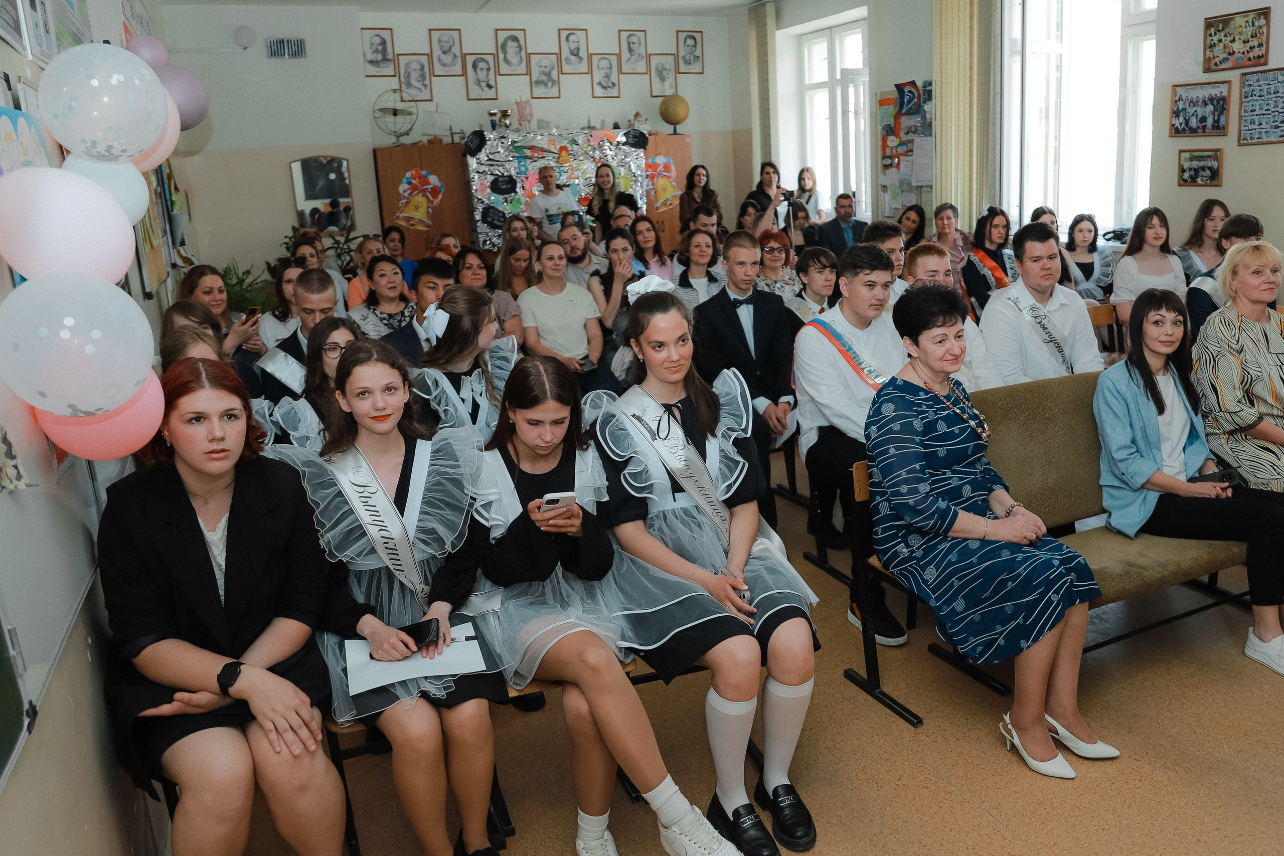 Последний звонок шк № 49. Фотограф Юлия Мальцева