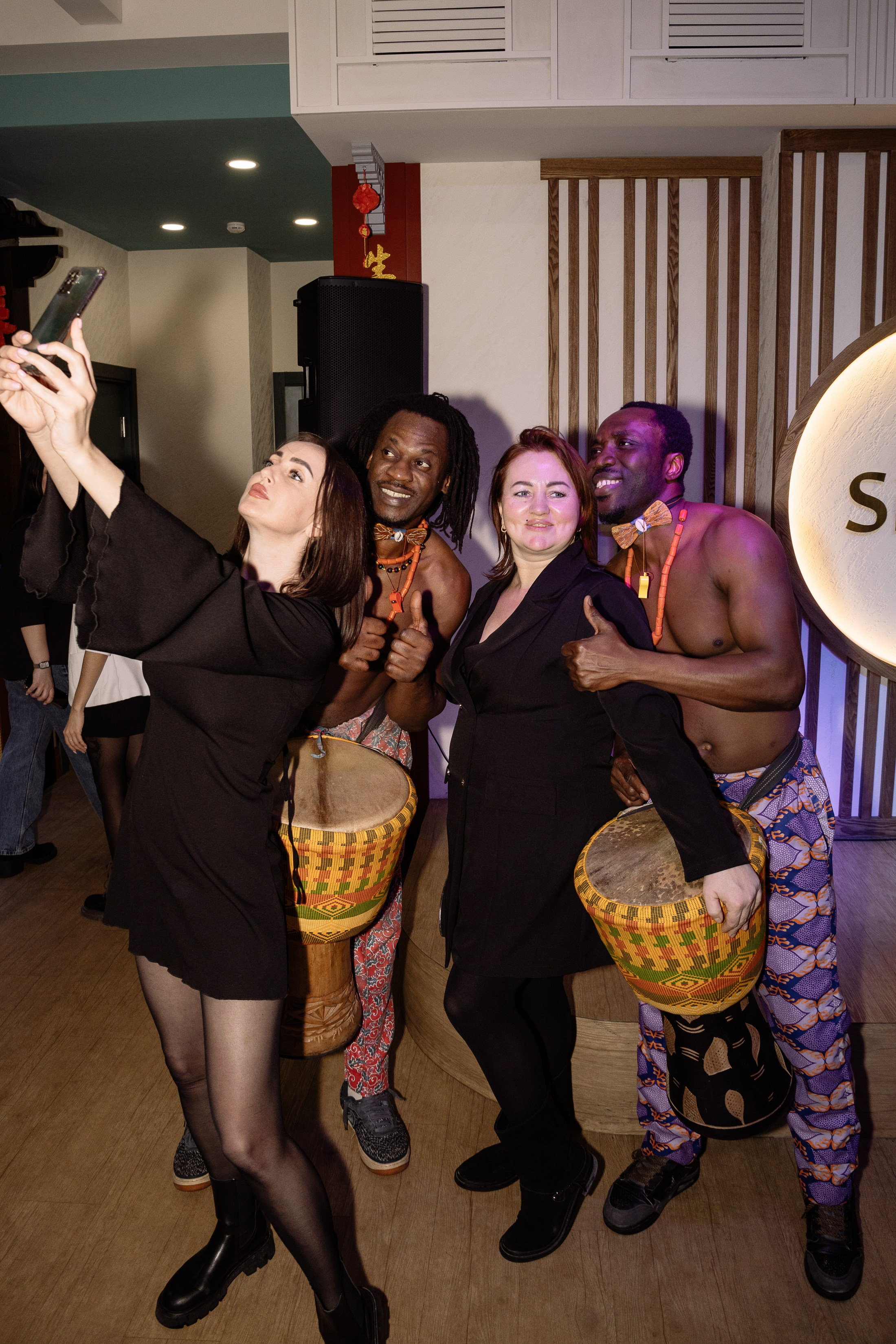 Вечеринка в кафе Sinlun. Фотограф Юлия Мальцева