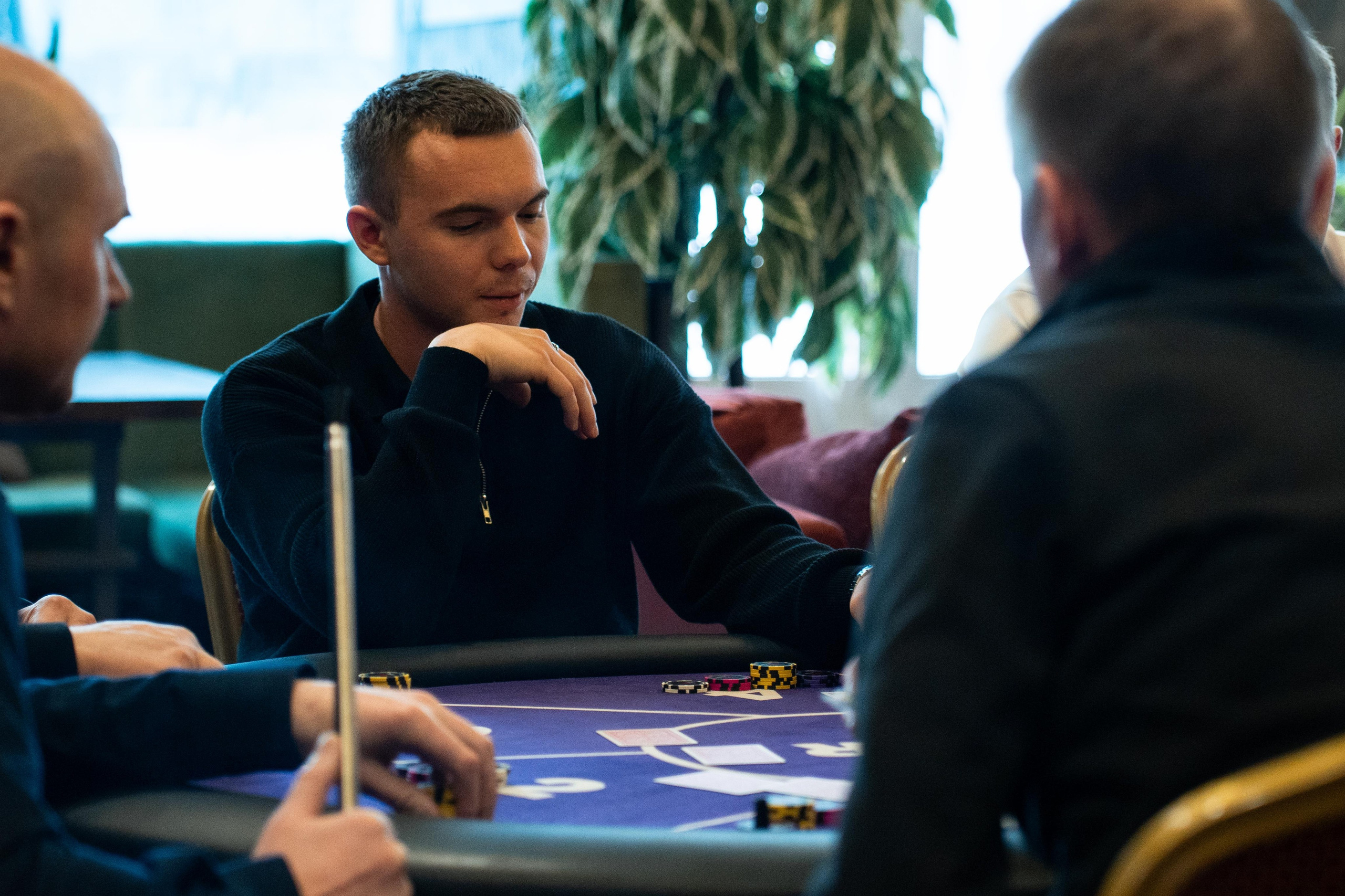 Joker Poker Club 28.02.2026. Коммерческий и художественный фотограф и видеограф в Москве Арсений Тургенев