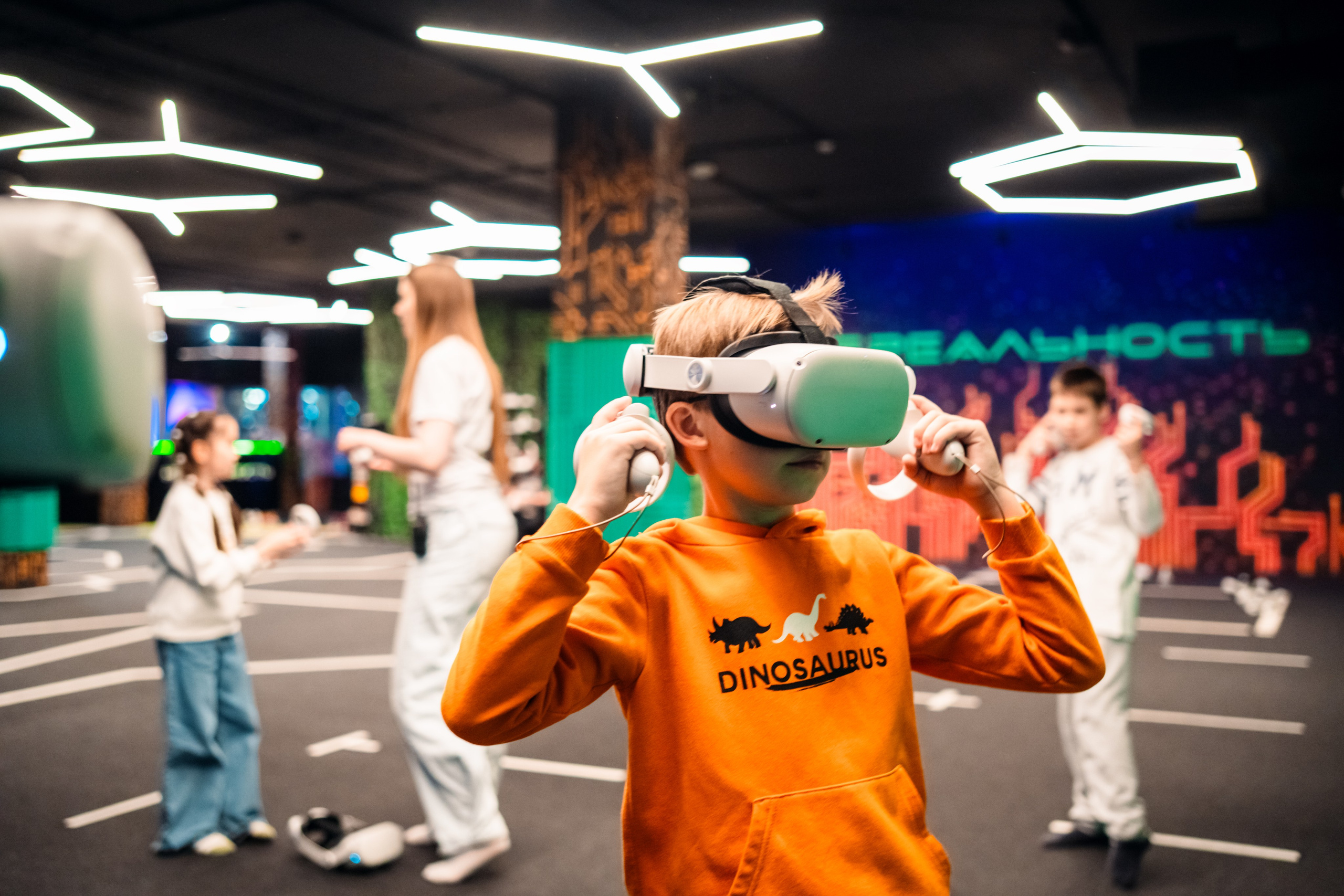 VR (November-December 2024). Felixtones