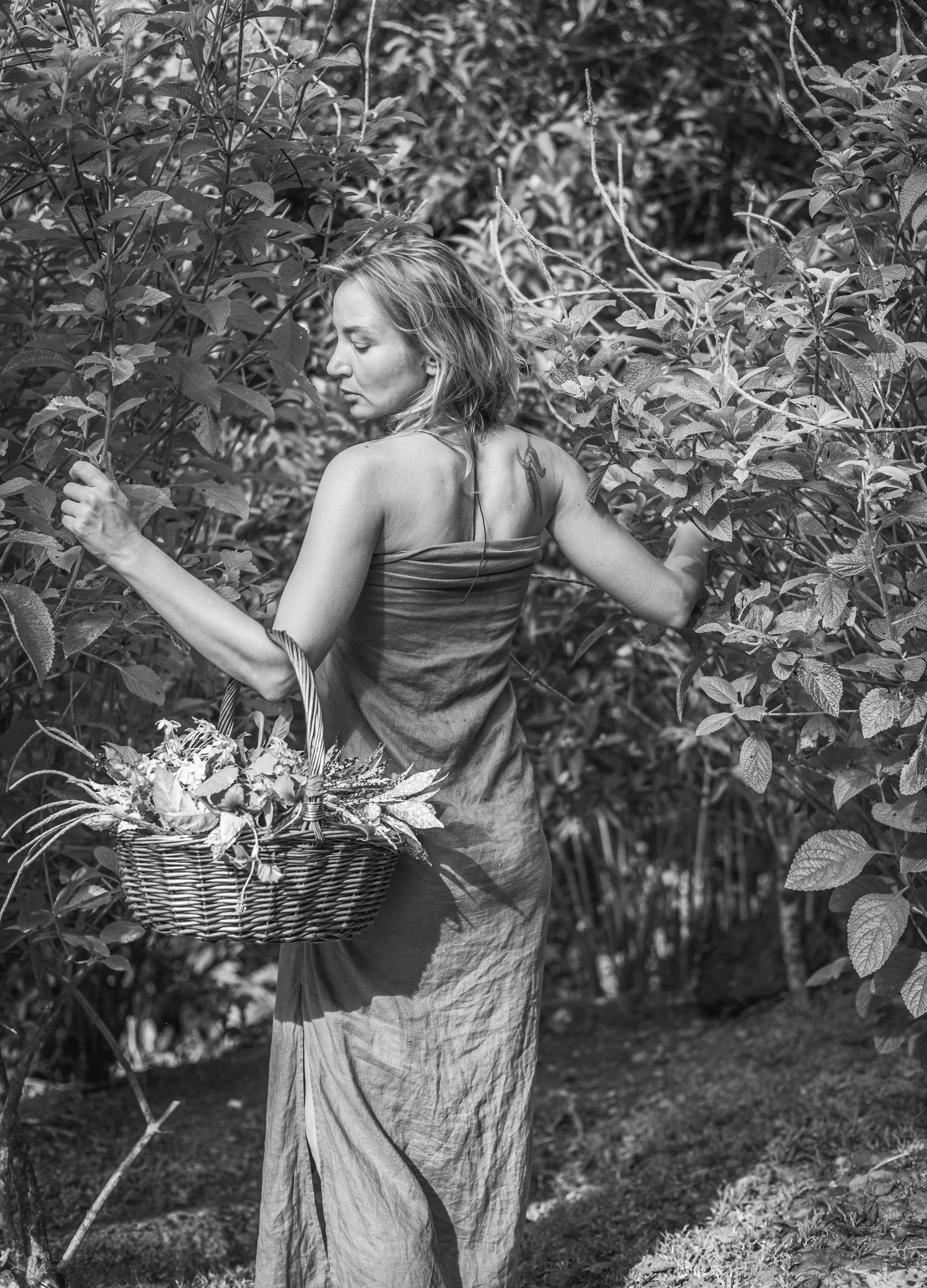 Nana sacral therapy master. Family, portrait, content photo in Costa Rica Evgeniya Besprozvannykh