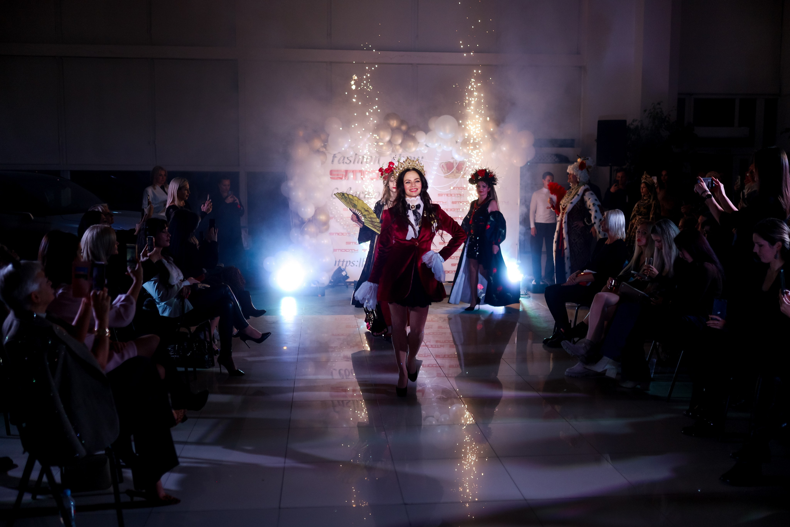 Показ коллекции Жанны Стеклянниковой — Omoda/SMOOTH