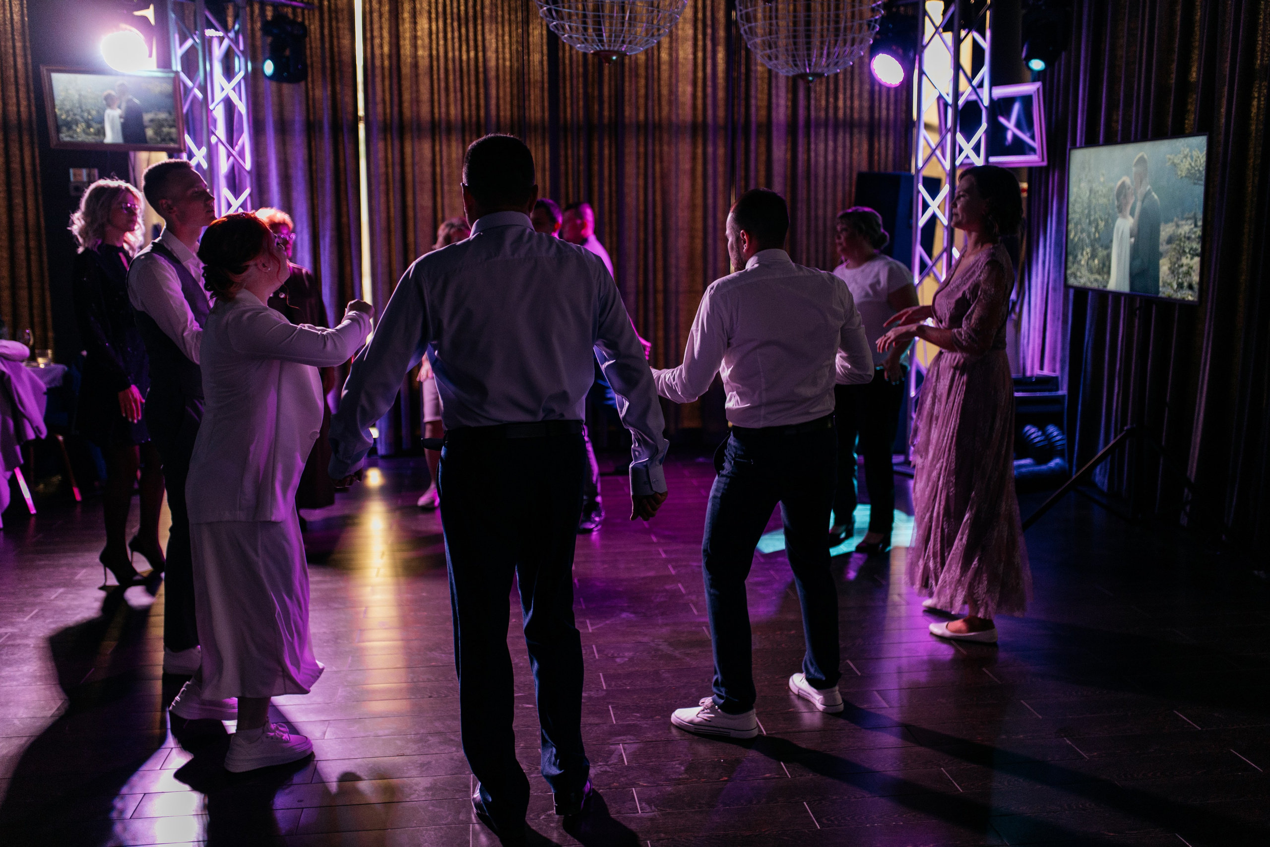 Давайте праздновать любовь. Саша и Марат. Свадебный и семейный фотограф в Магнитогорске Катя Буряк